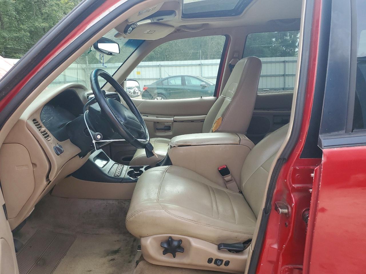 2001 Mercury Mountaineer Red vin: 4M2DU66P71UJ00324