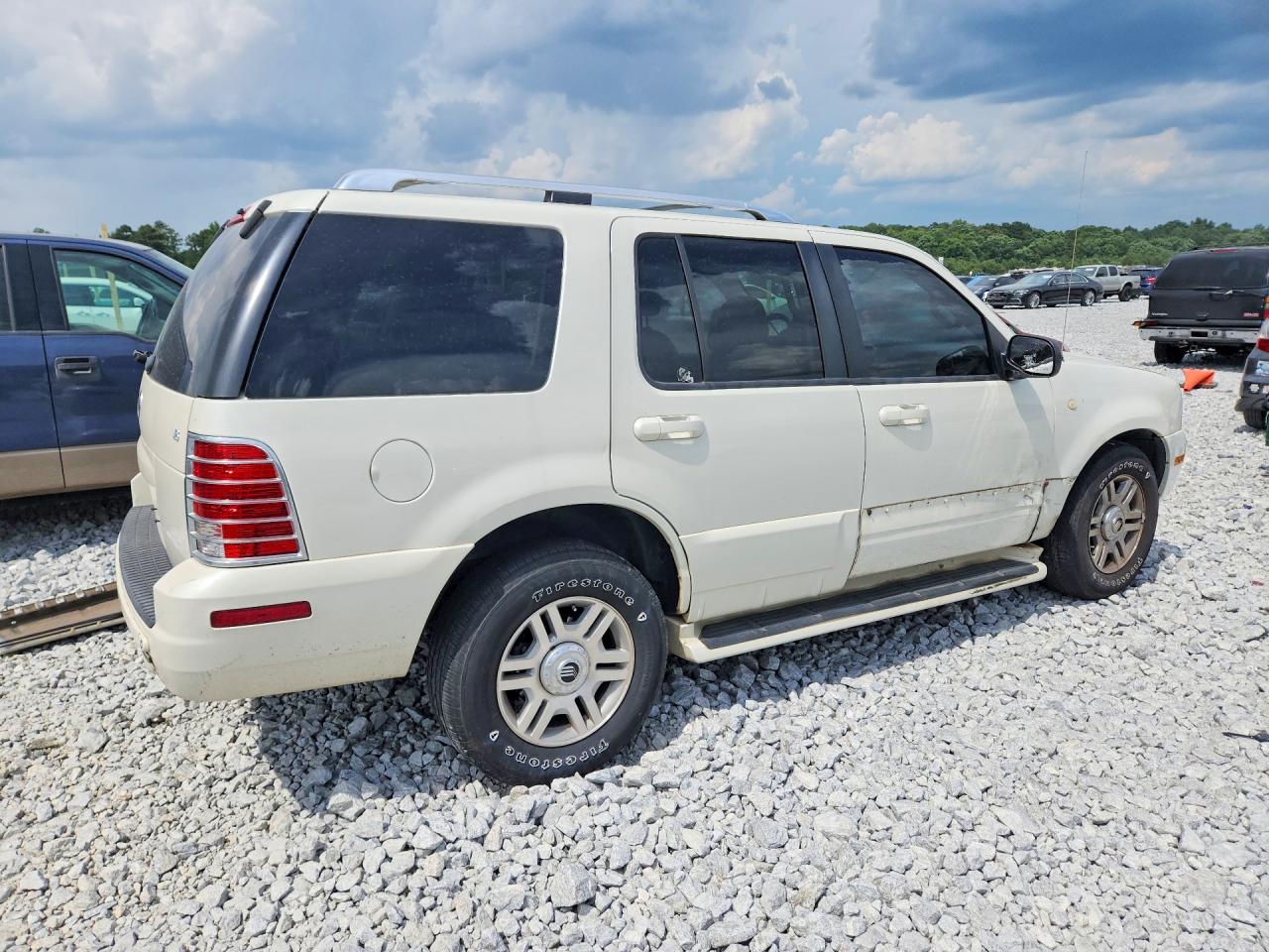 2003 Mercury Mountaineer White vin: 4M2DU66W13ZJ05208