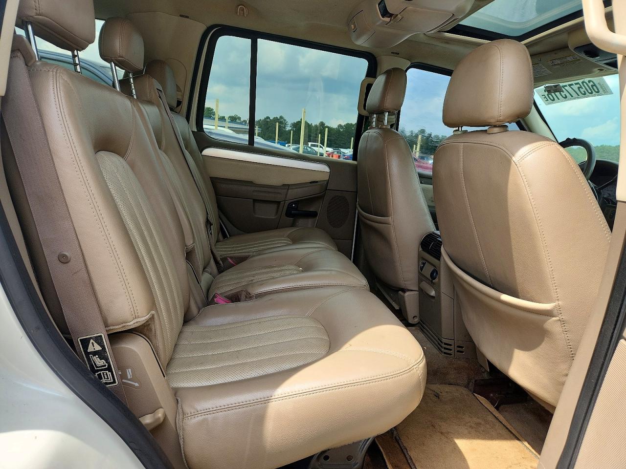 2003 Mercury Mountaineer White vin: 4M2DU66W13ZJ05208