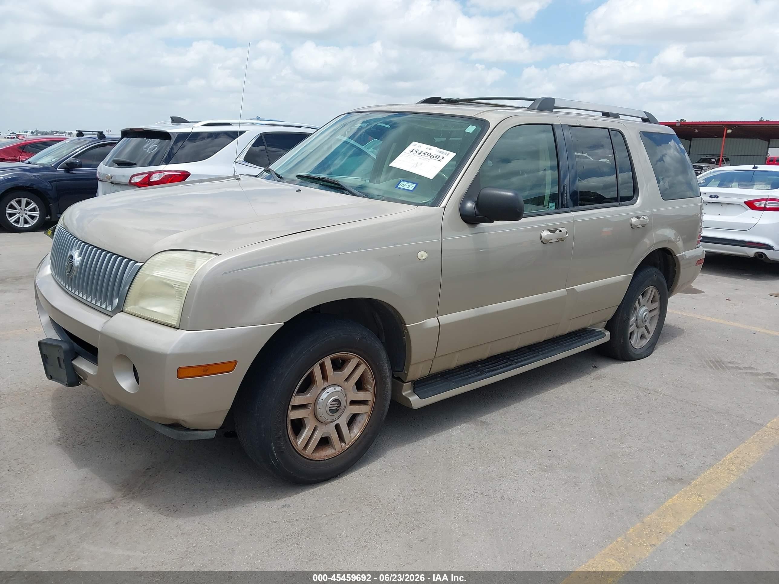 2005 Mercury Mountaineer Cream vin: 4M2DU66W85ZJ19772