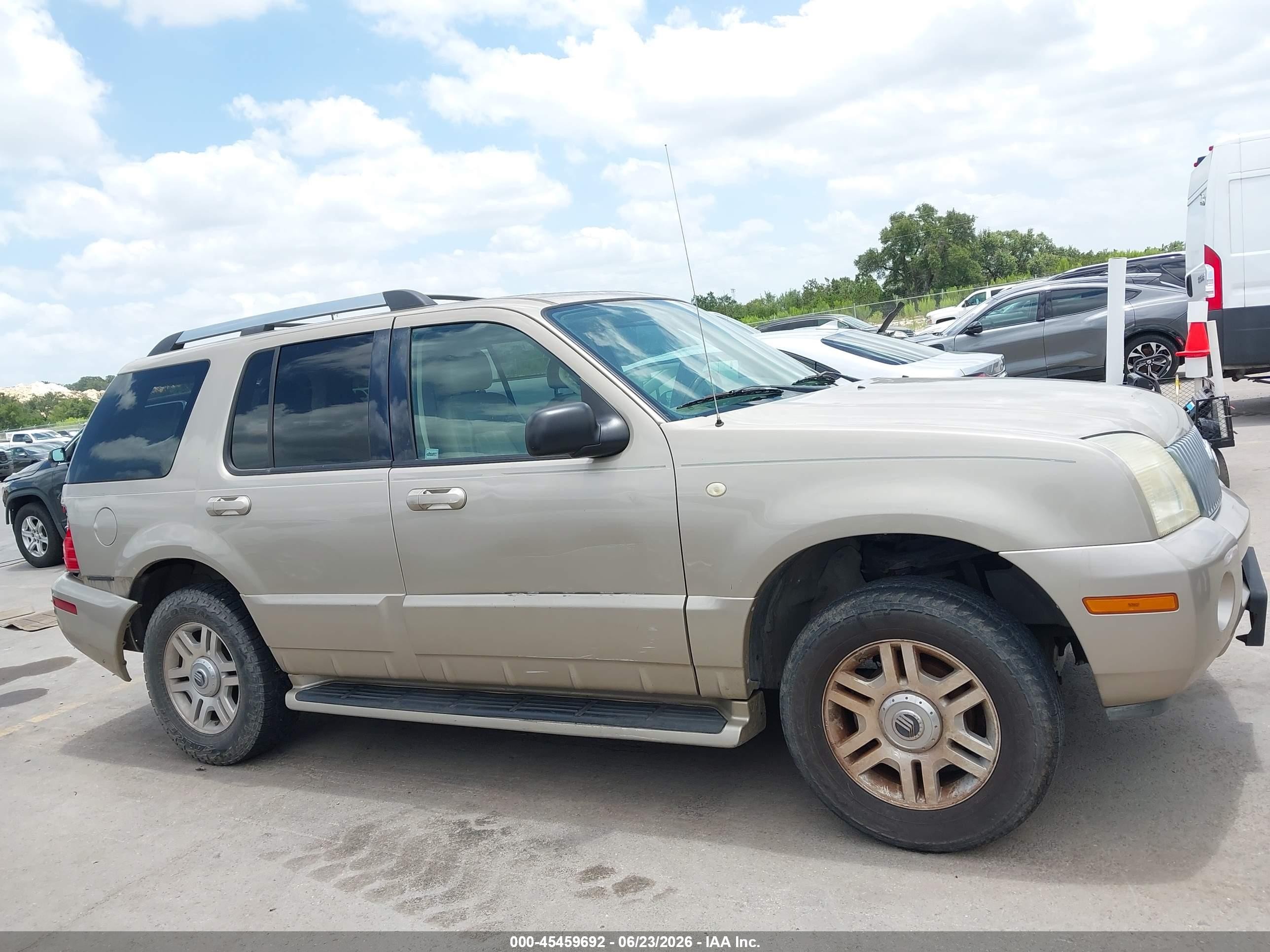 2005 Mercury Mountaineer Cream vin: 4M2DU66W85ZJ19772
