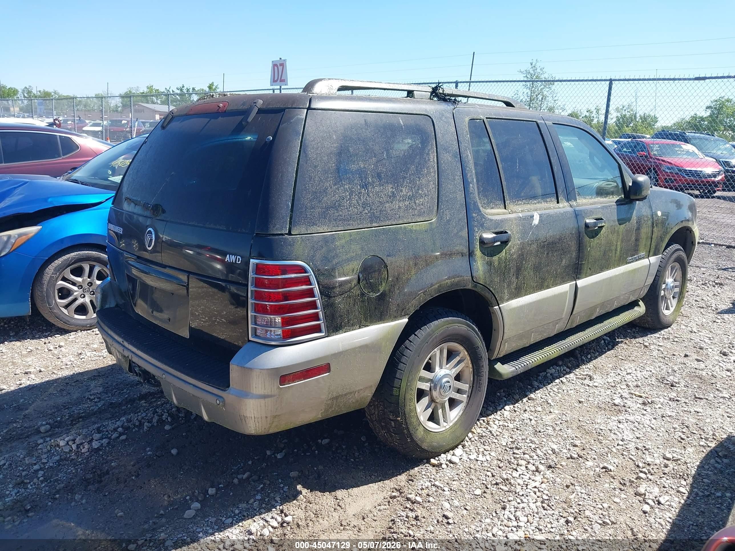 2002 Mercury Mountaineer   Black vin: 4M2DU86E12ZJ15500