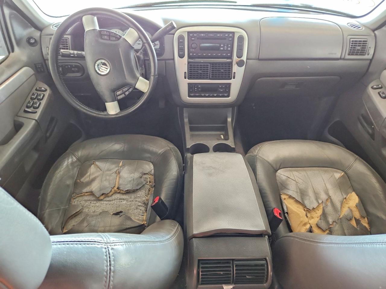 2002 Mercury Mountaineer White vin: 4M2DU86E22ZJ04022