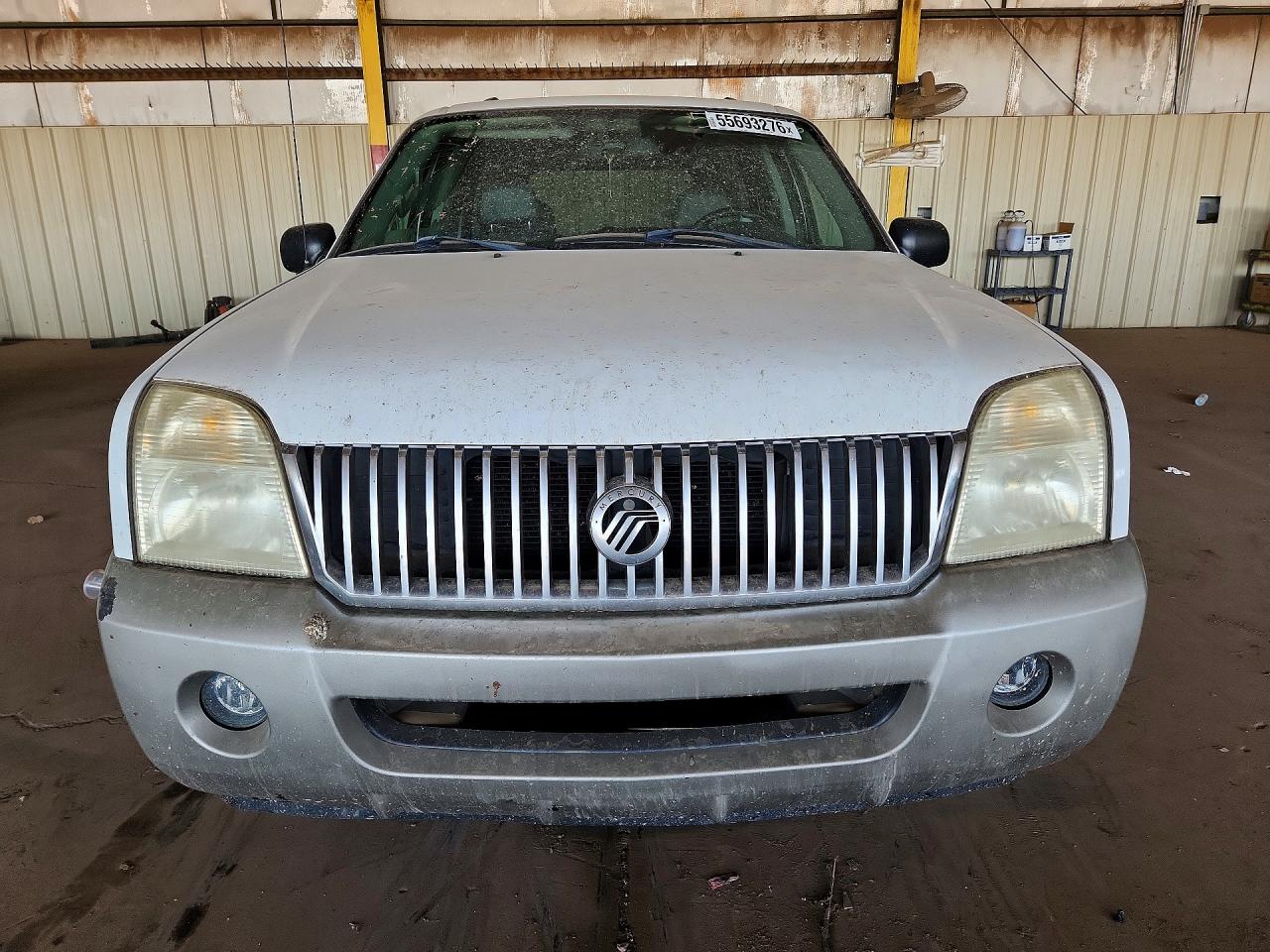 2002 Mercury Mountaineer White vin: 4M2DU86E22ZJ04022