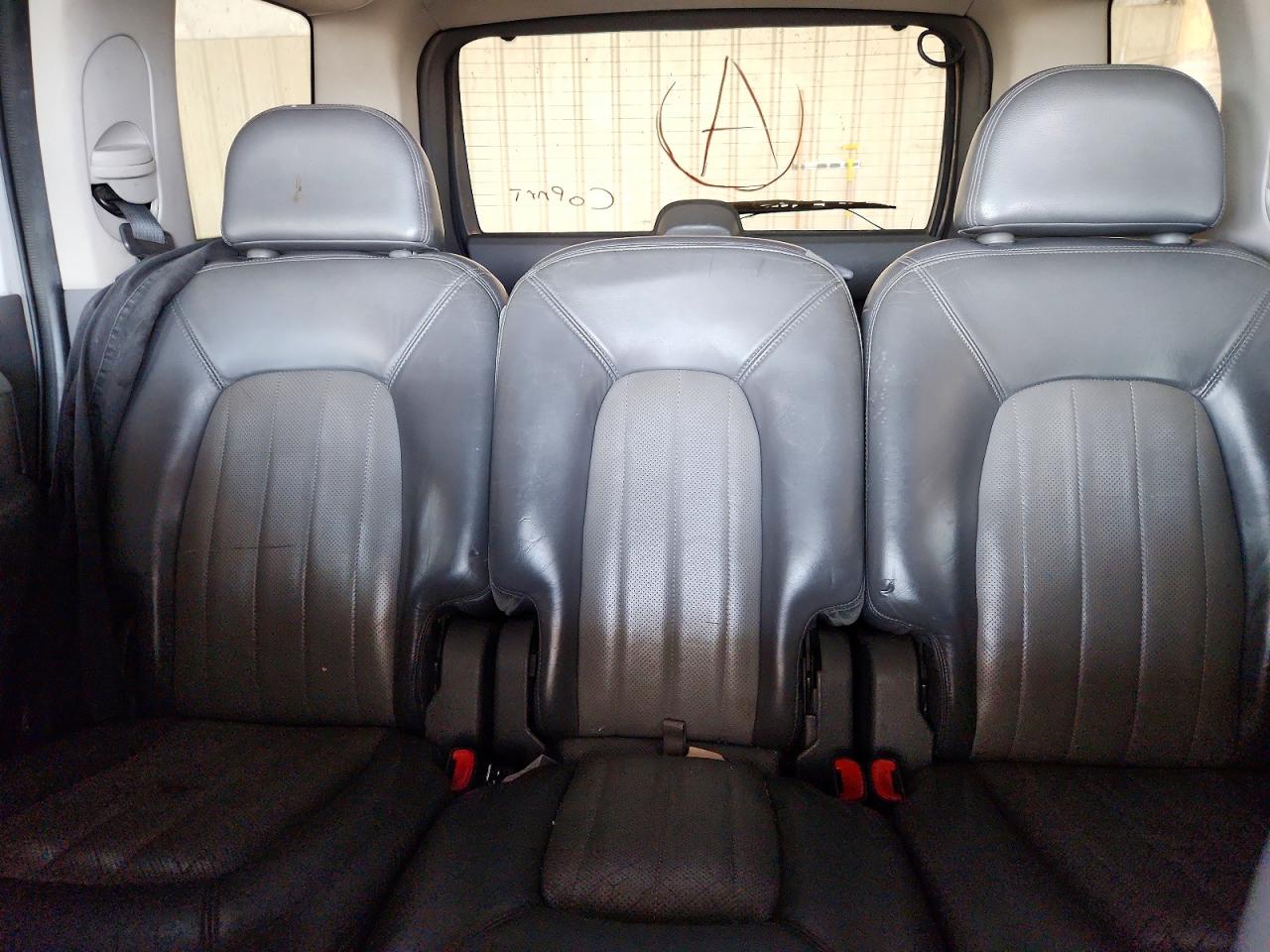 2002 Mercury Mountaineer White vin: 4M2DU86E22ZJ04022