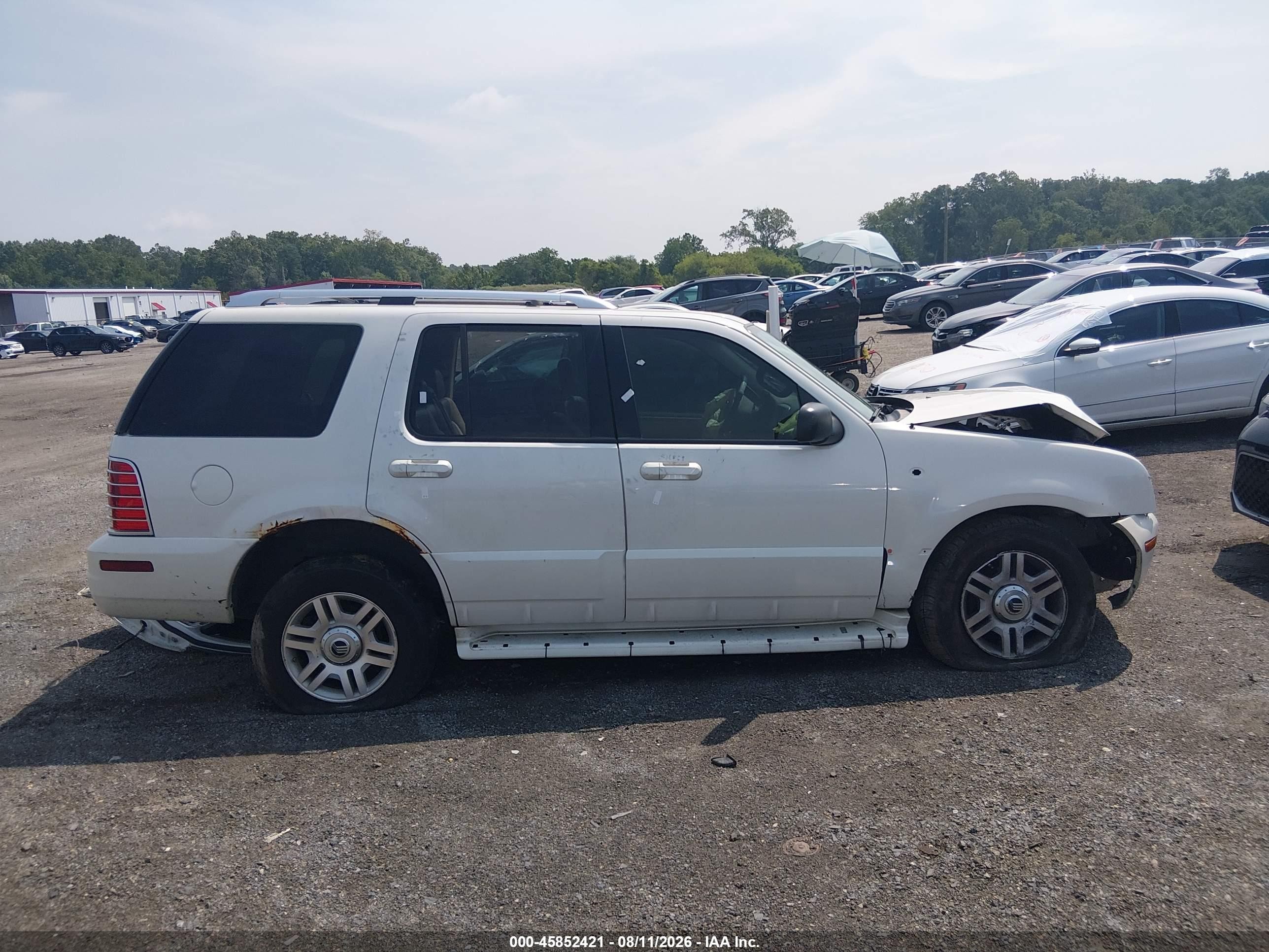 2004 Mercury Mountaineer   Кремовый vin: 4M2DU86K34ZJ31237