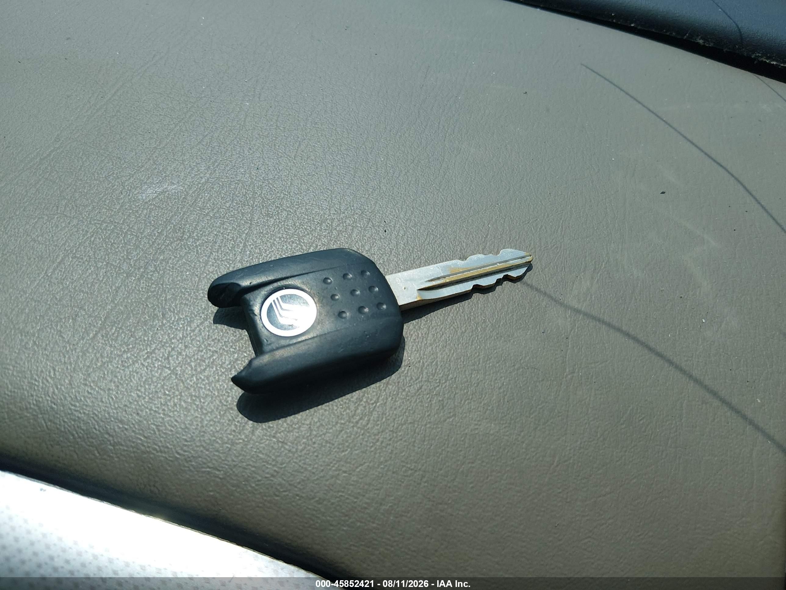 2004 Mercury Mountaineer   Кремовый vin: 4M2DU86K34ZJ31237