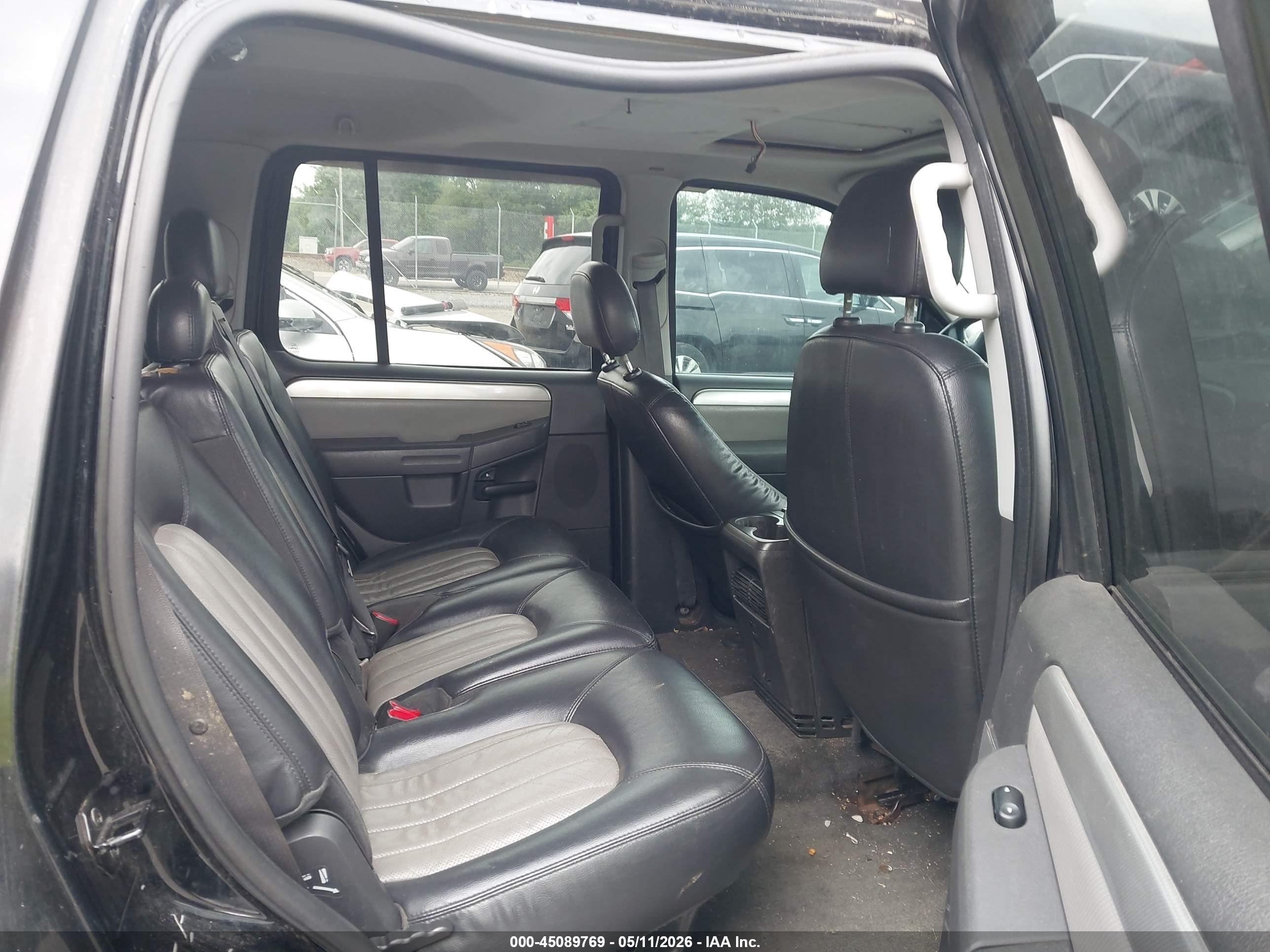2005 Mercury Mountaineer   Black vin: 4M2DU86K95ZJ12869