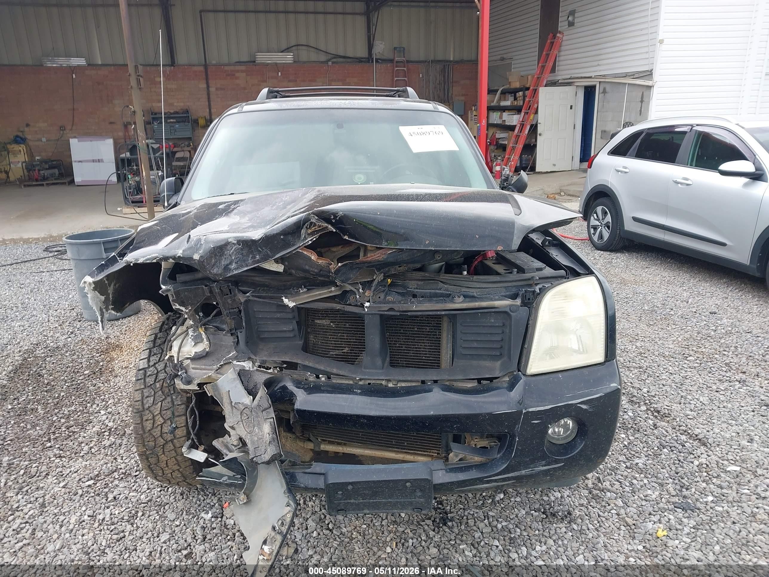 2005 Mercury Mountaineer   Black vin: 4M2DU86K95ZJ12869
