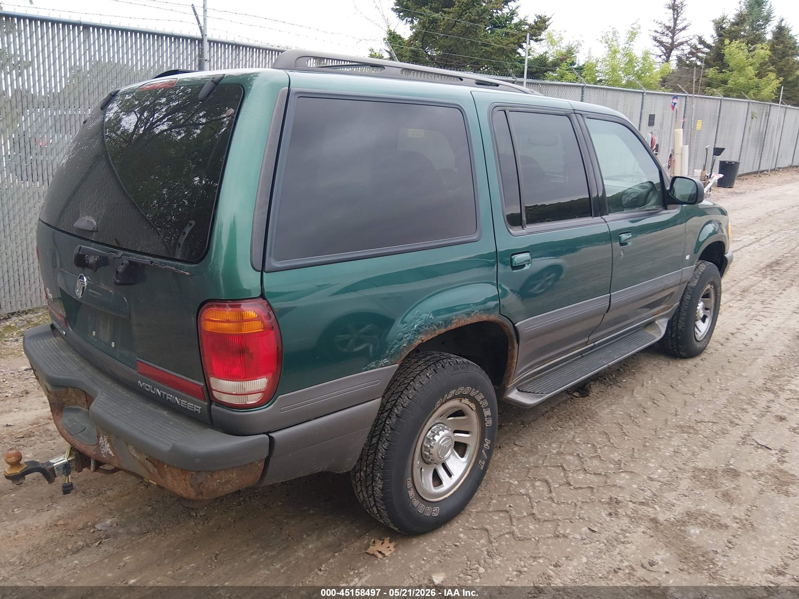 2000 Mercury Mountaineer   Green vin: 4M2DU86P6YUJ34700