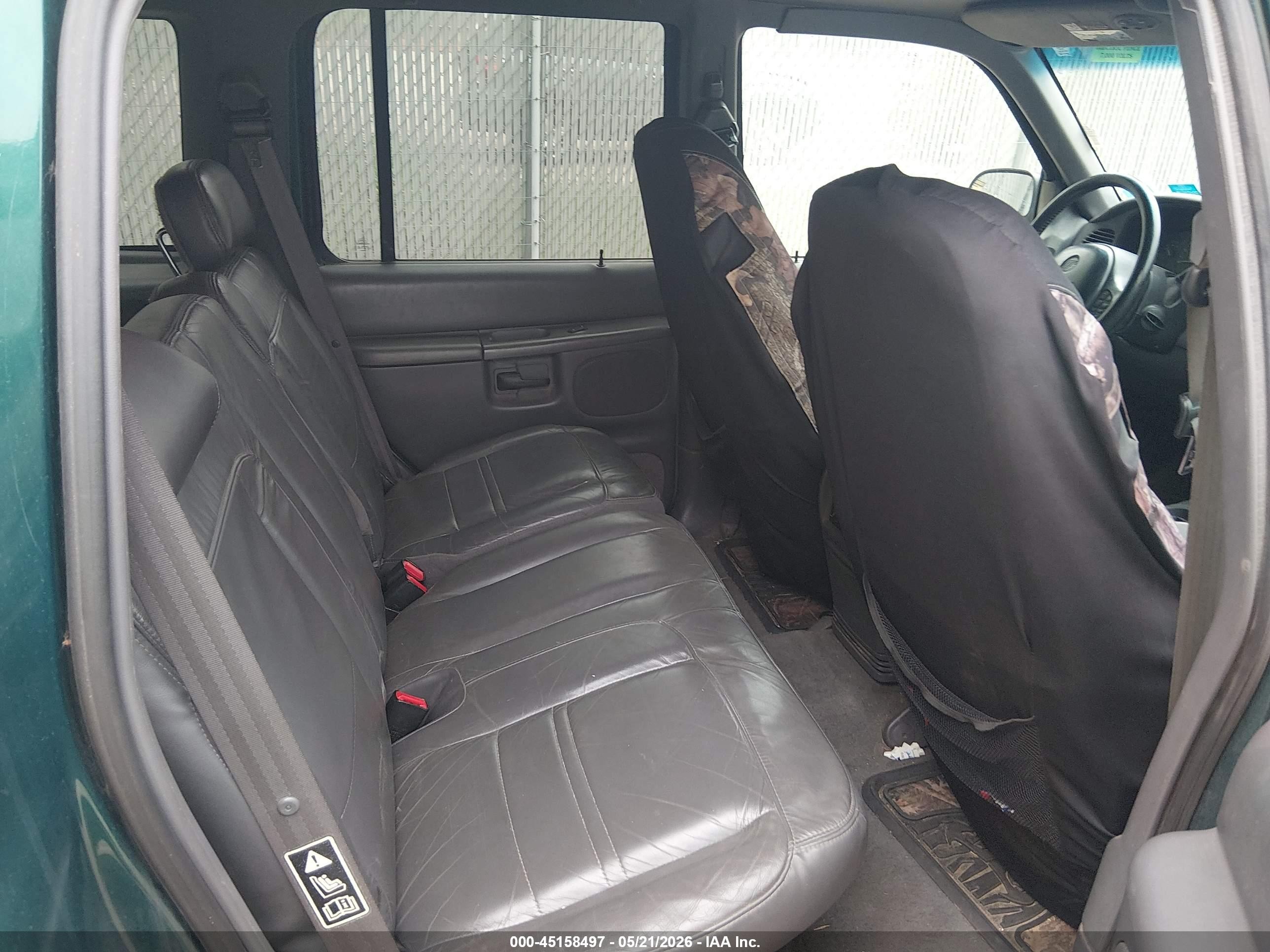 2000 Mercury Mountaineer   Green vin: 4M2DU86P6YUJ34700