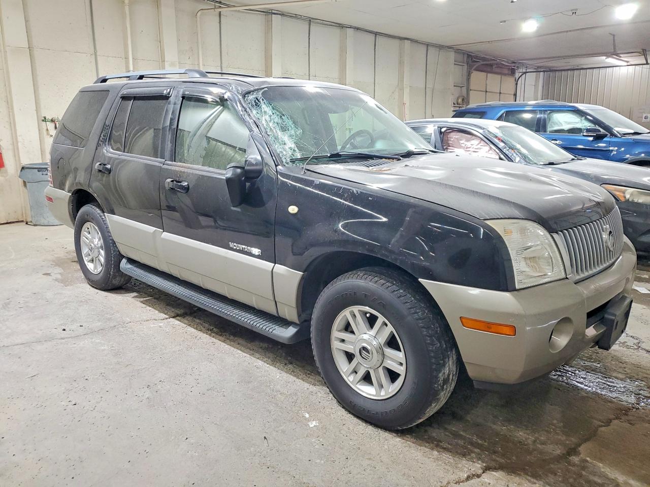 2002 Mercury Mountaineer Black vin: 4M2DU86W02UJ25490