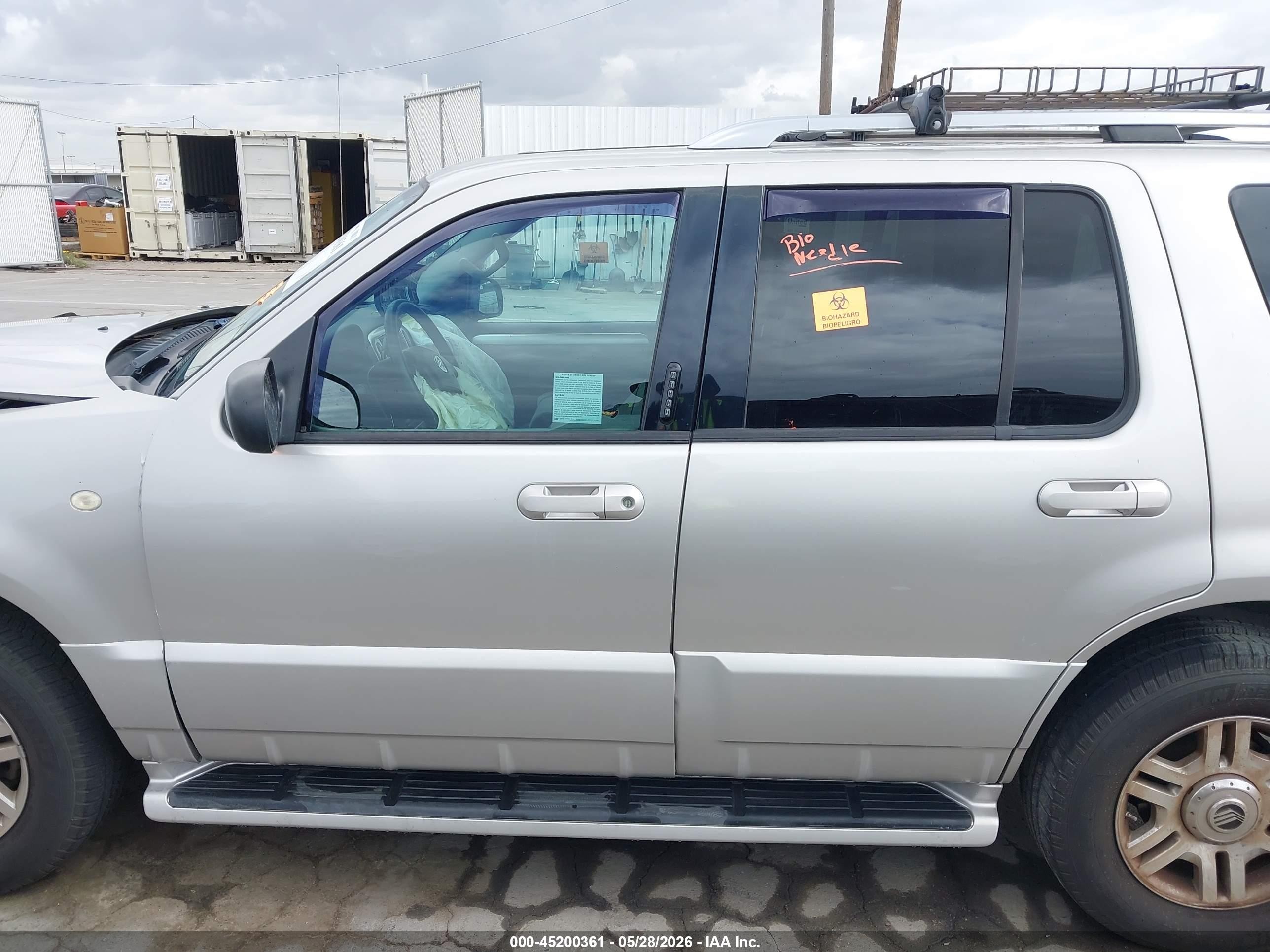 2004 Mercury Mountaineer   Beige vin: 4M2DU86W34ZJ45691