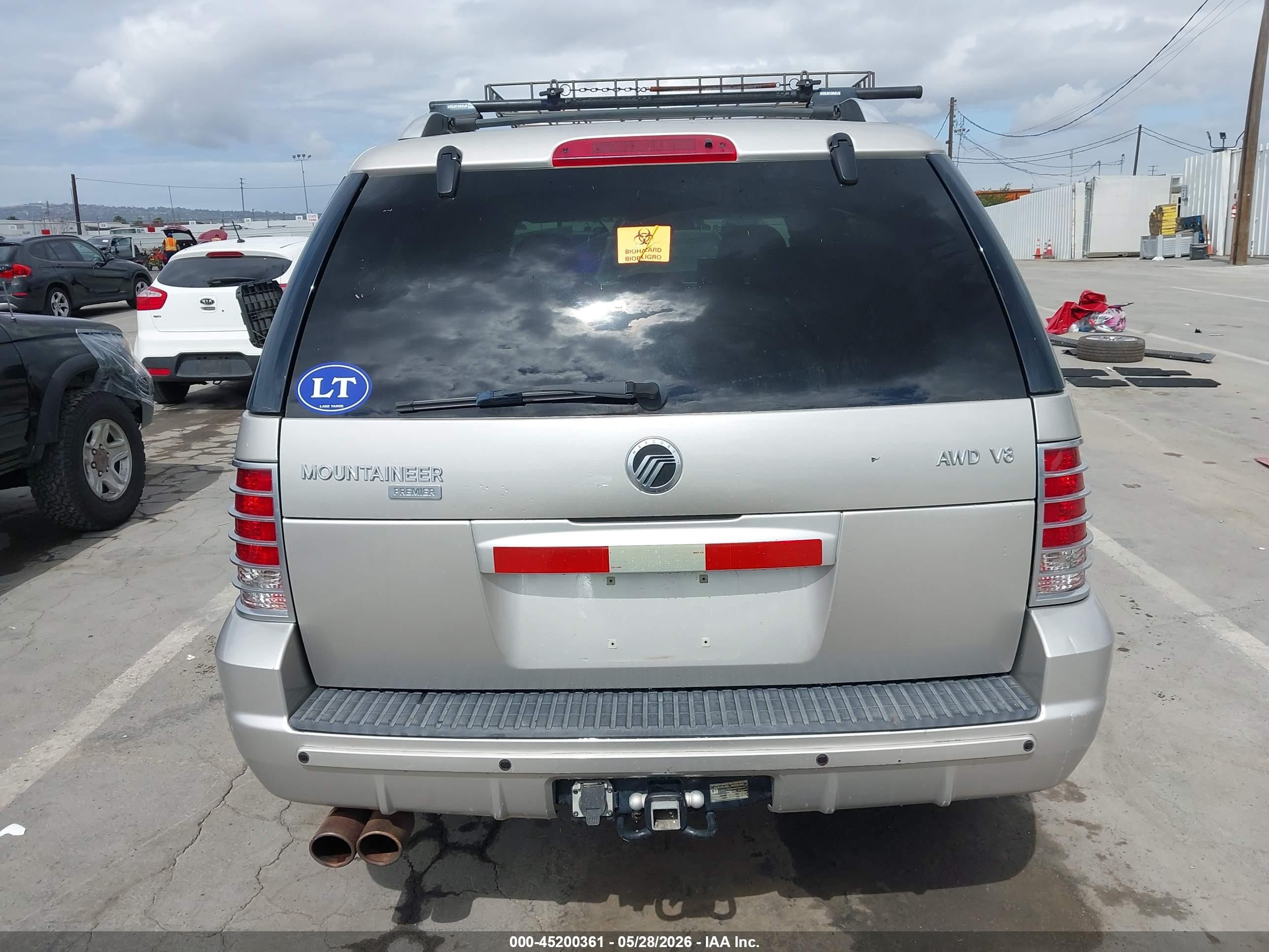 2004 Mercury Mountaineer   Beige vin: 4M2DU86W34ZJ45691