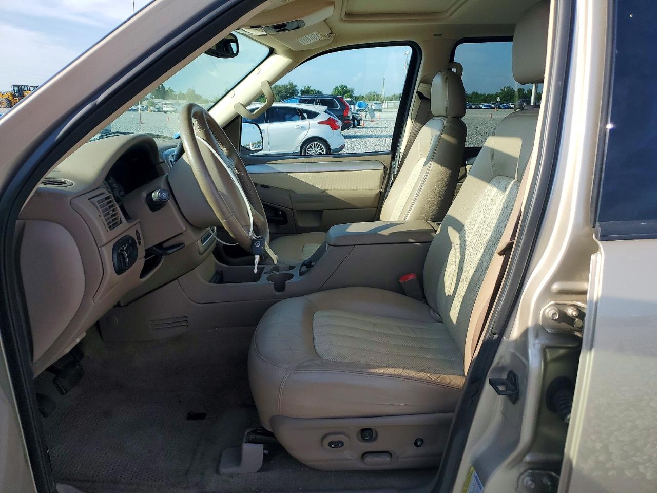 2005 Mercury Mountaineer Gold vin: 4M2DU86W35UJ13953