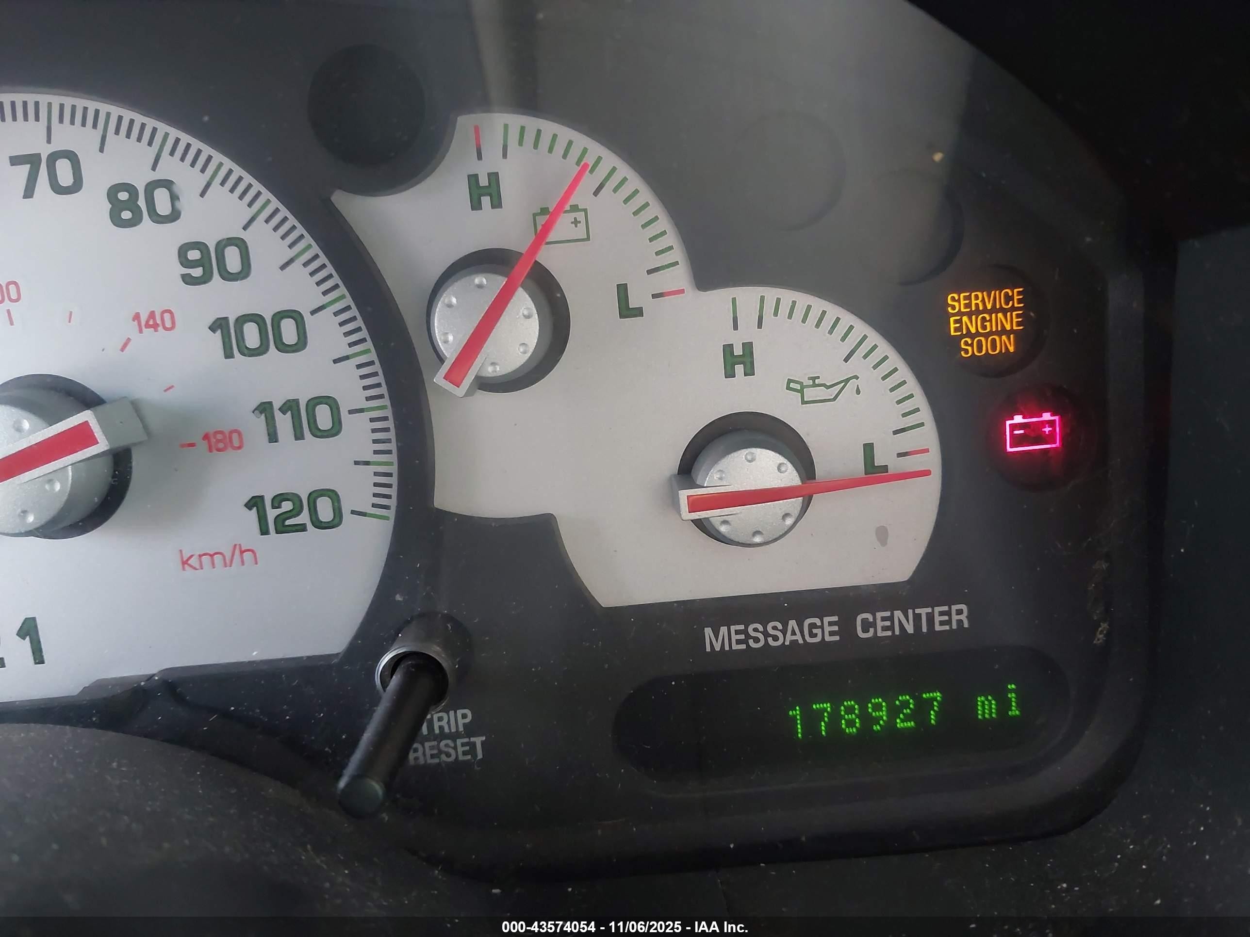 2004 Mercury Mountaineer   Кремовый vin: 4M2DU86W44ZJ12716