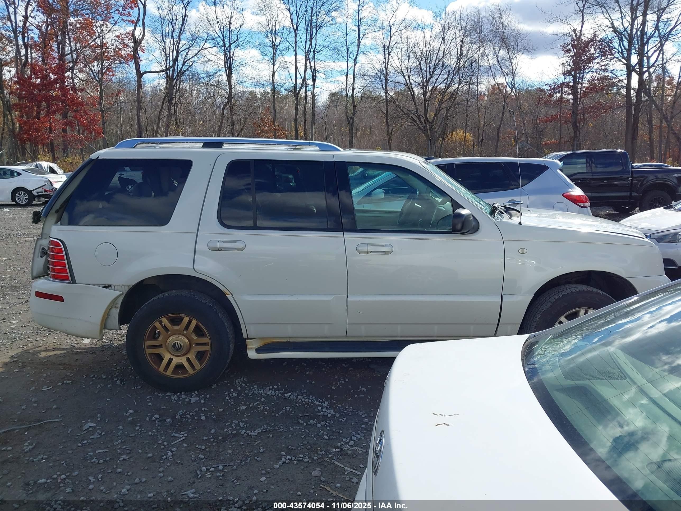 2004 Mercury Mountaineer   Кремовый vin: 4M2DU86W44ZJ12716