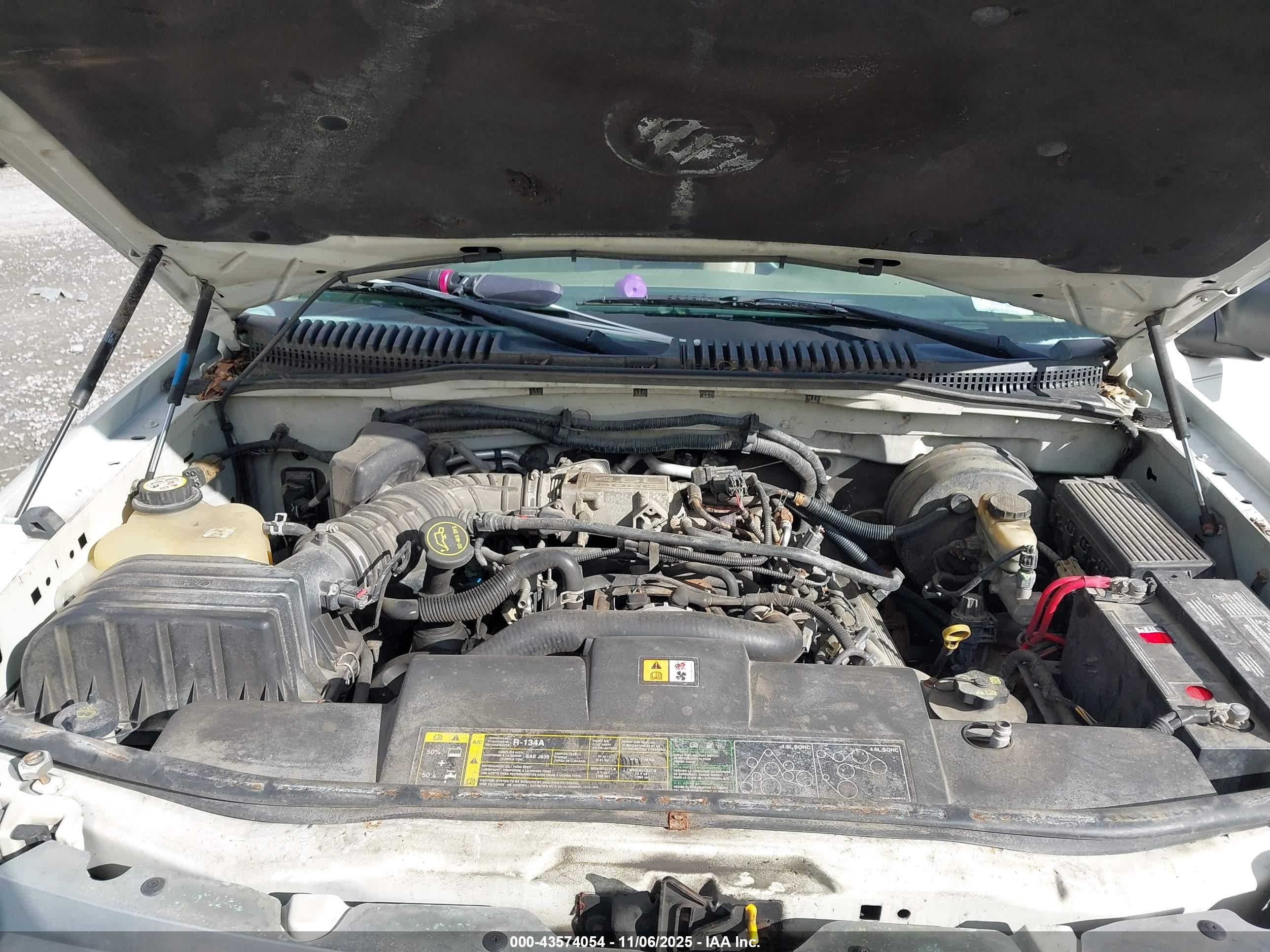 2004 Mercury Mountaineer   Кремовый vin: 4M2DU86W44ZJ12716