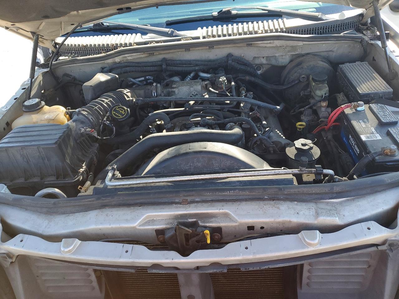 2004 Mercury Mountaineer Silver vin: 4M2DU86W54ZJ29427