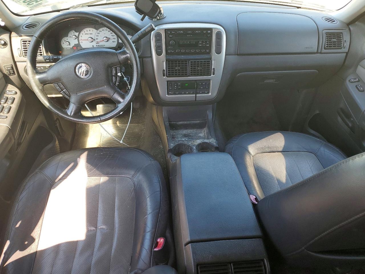 2004 Mercury Mountaineer Silver vin: 4M2DU86W54ZJ29427