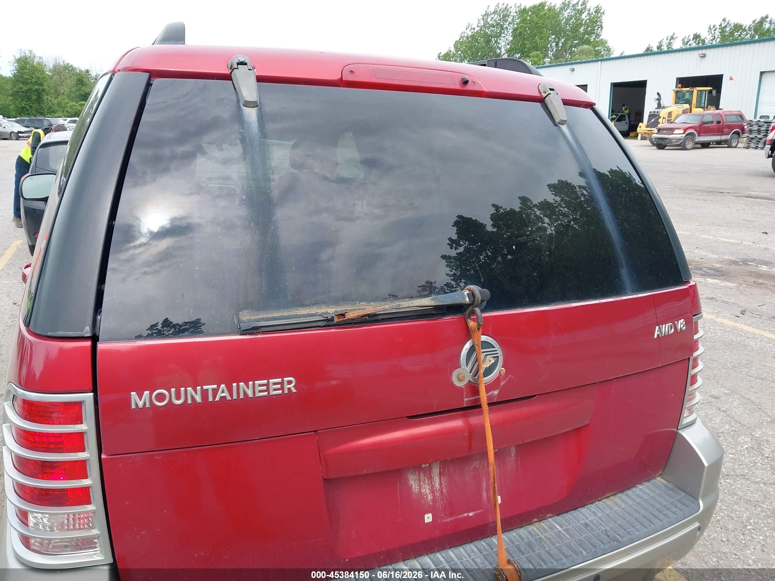 2003 Mercury Mountaineer   Red vin: 4M2DU86W63ZJ13073