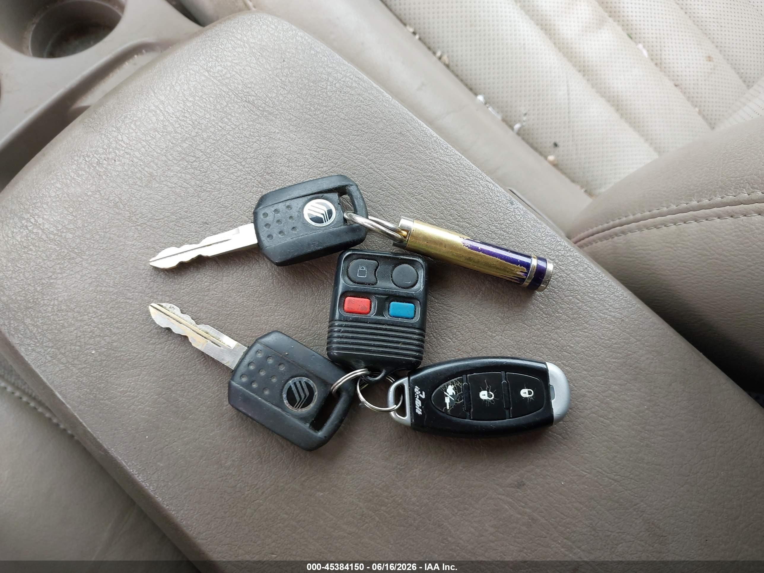 2003 Mercury Mountaineer   Red vin: 4M2DU86W63ZJ13073