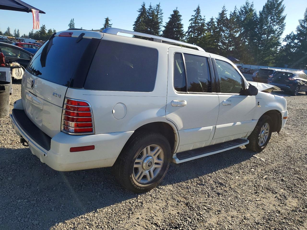 2004 Mercury Mountaineer White vin: 4M2DU86W84ZJ52734