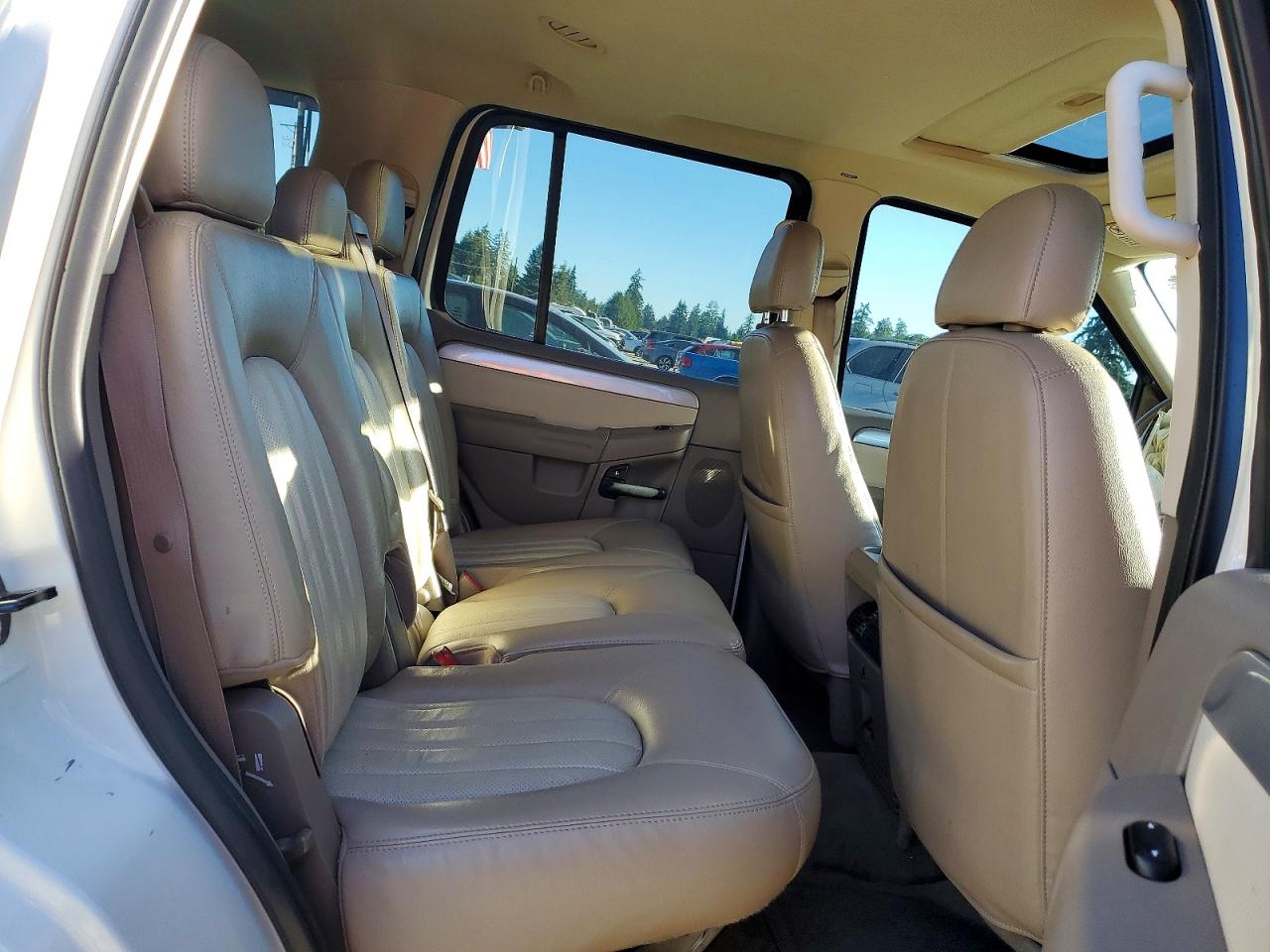 2004 Mercury Mountaineer White vin: 4M2DU86W84ZJ52734
