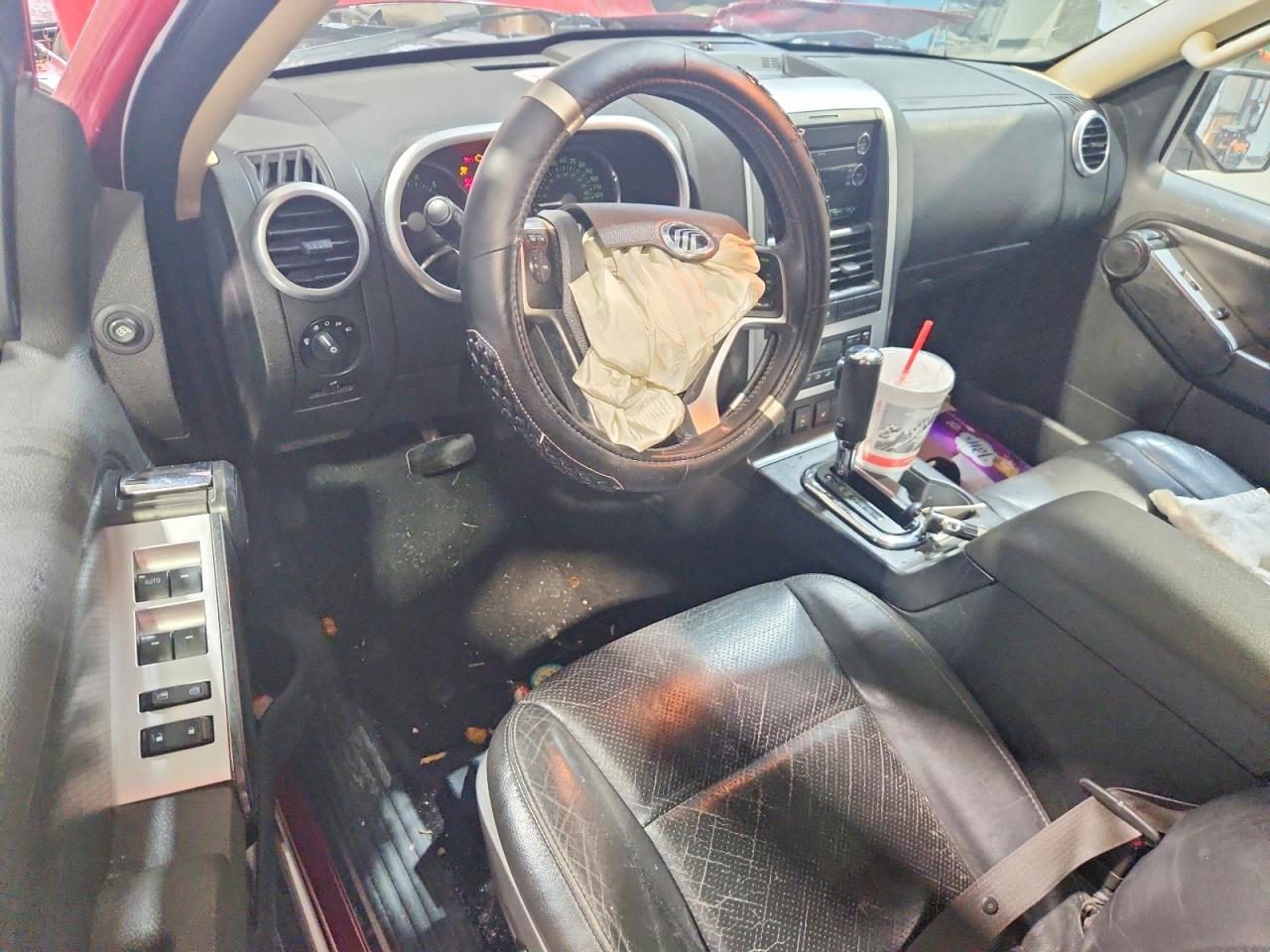2010 Mercury Mountaineer Luxury Red vin: 4M2EN3HE4AUJ05251