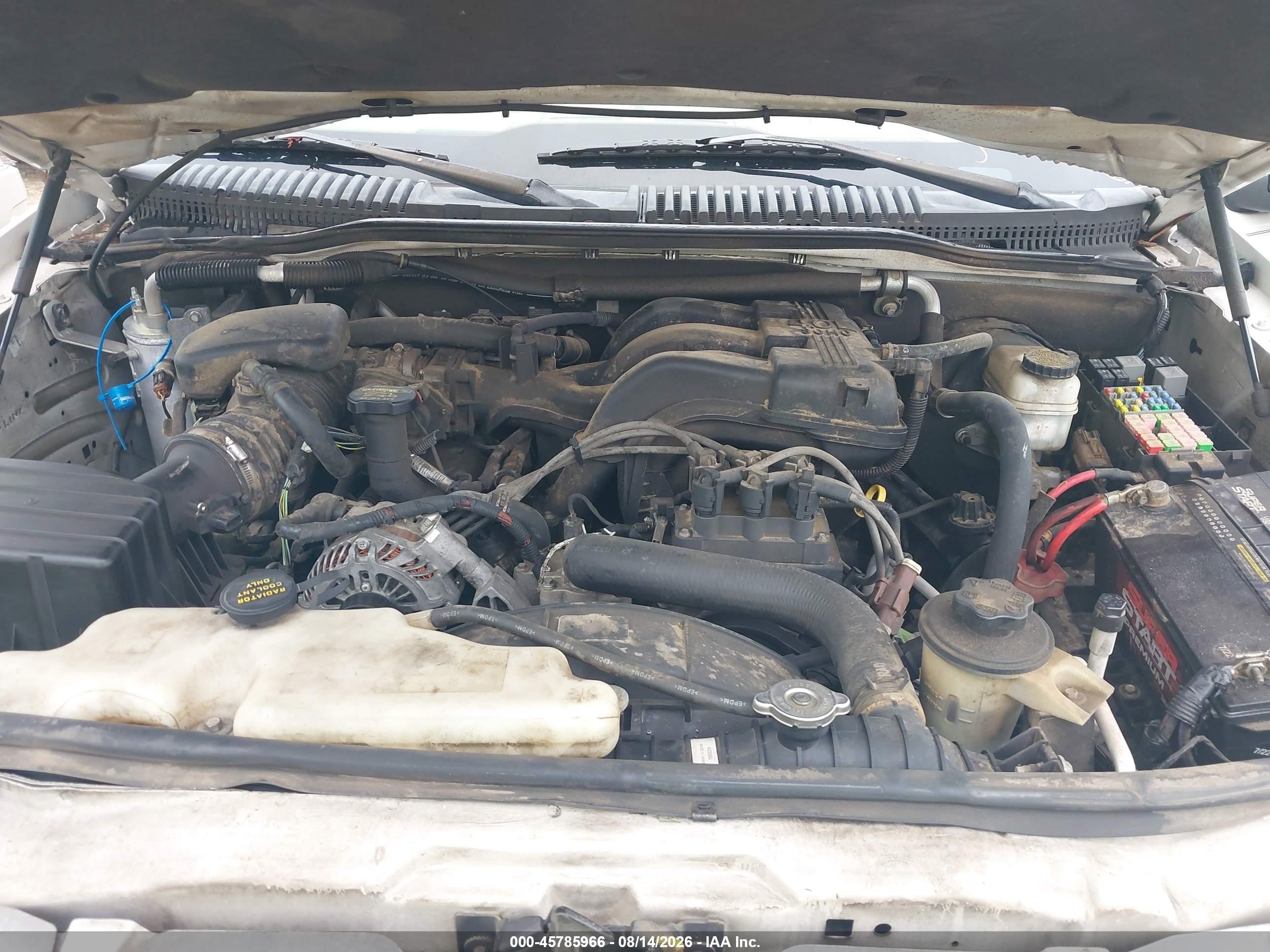 2010 Mercury Mountaineer   White vin: 4M2EN3HE5AUJ04559