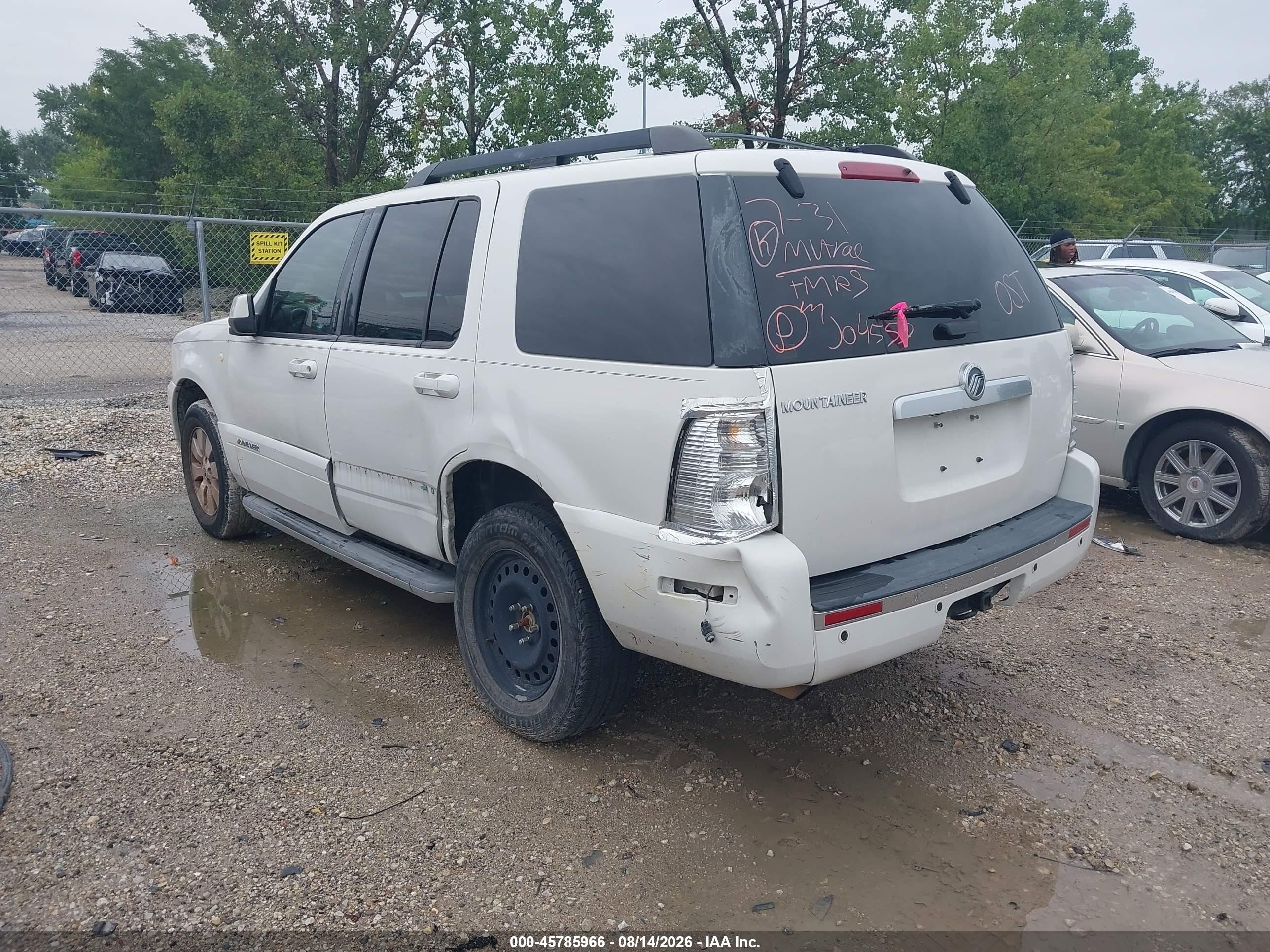 2010 Mercury Mountaineer   White vin: 4M2EN3HE5AUJ04559