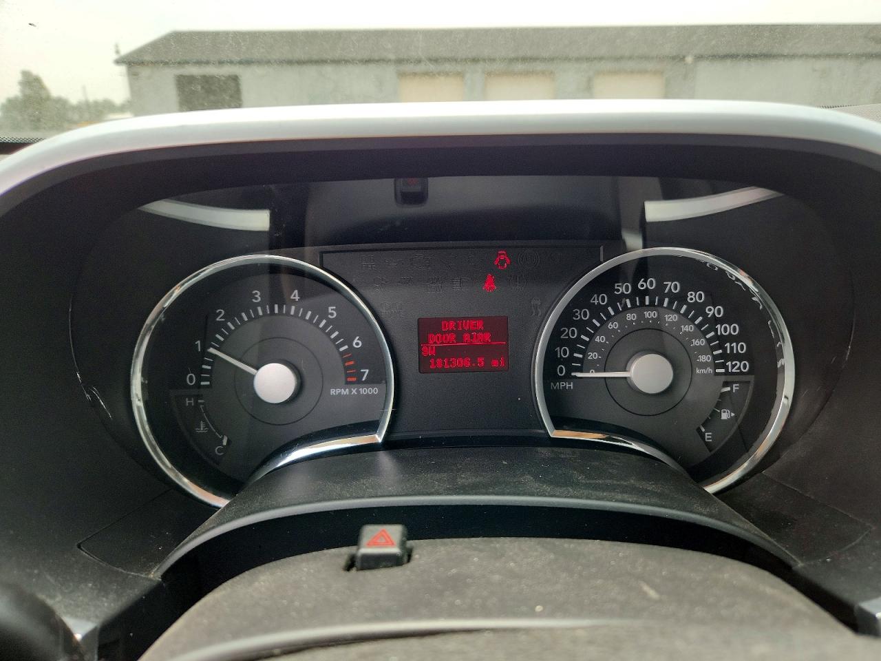 2010 Mercury Mountaineer Premier White vin: 4M2EN4J82AUJ07977