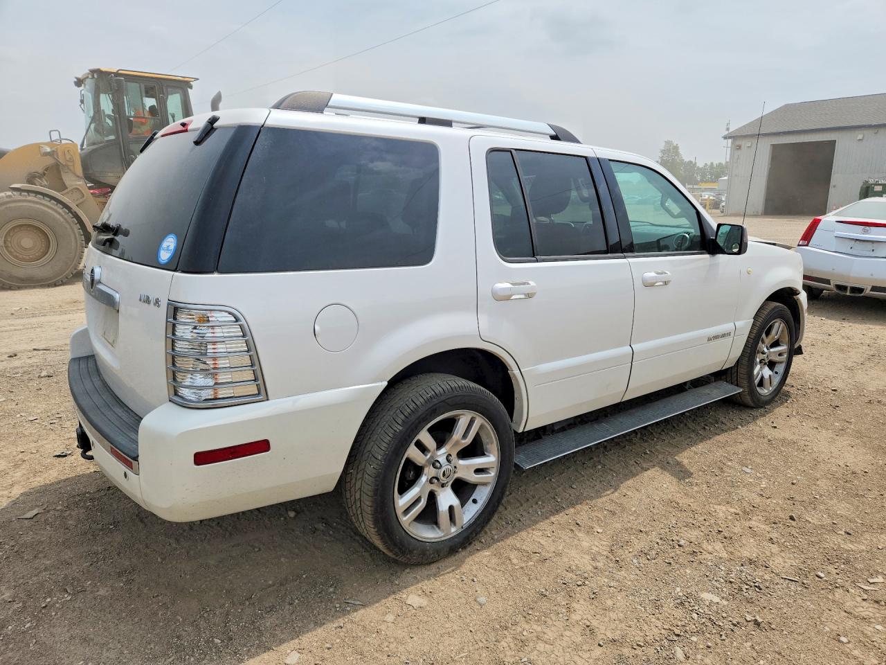 2010 Mercury Mountaineer Premier White vin: 4M2EN4J82AUJ07977