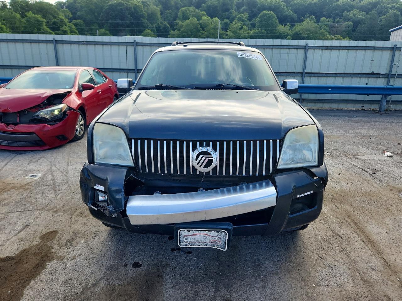 2010 Mercury Mountaineer Premier Gray vin: 4M2EN4JE8AUJ07214