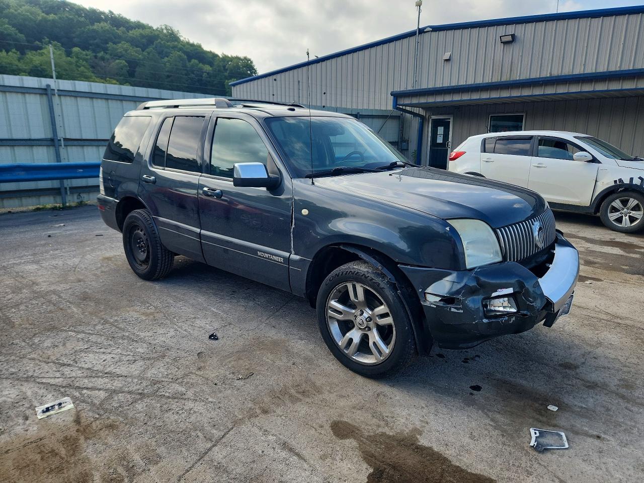 2010 Mercury Mountaineer Premier Gray vin: 4M2EN4JE8AUJ07214