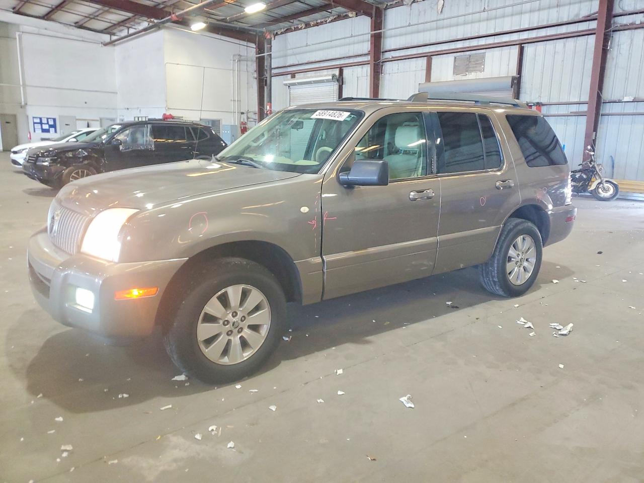 2006 Mercury Mountaineer Convenience Silver vin: 4M2EU36E36UJ07473