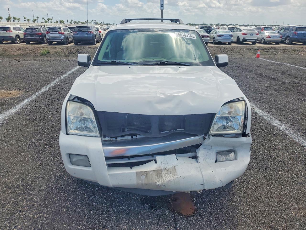 2007 Mercury Mountaineer Luxury White vin: 4M2EU37E17UJ00456