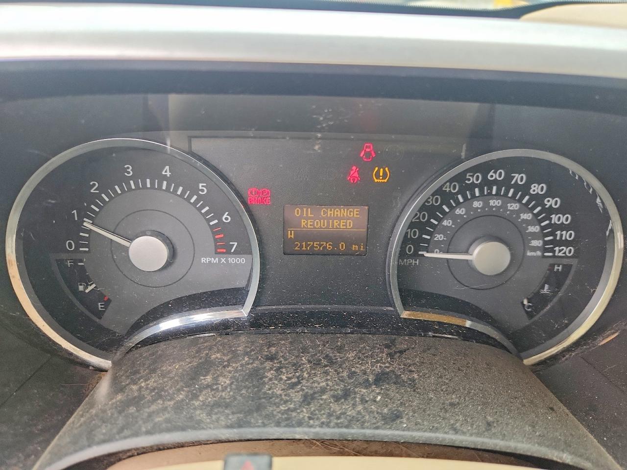 2006 Mercury Mountaineer Luxury White vin: 4M2EU37E46UJ07707