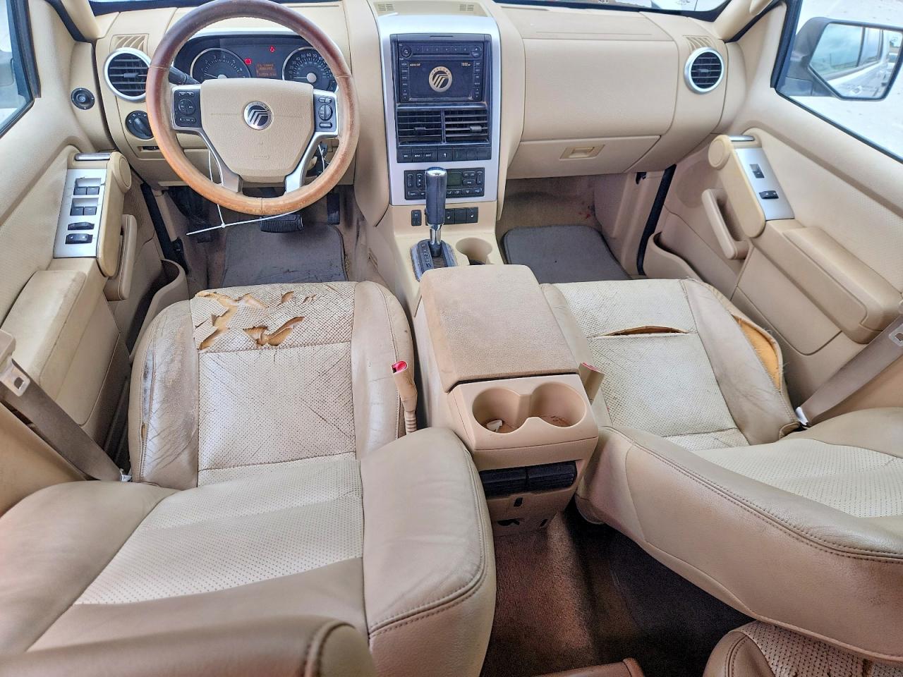 2006 Mercury Mountaineer Luxury White vin: 4M2EU37E46UJ07707