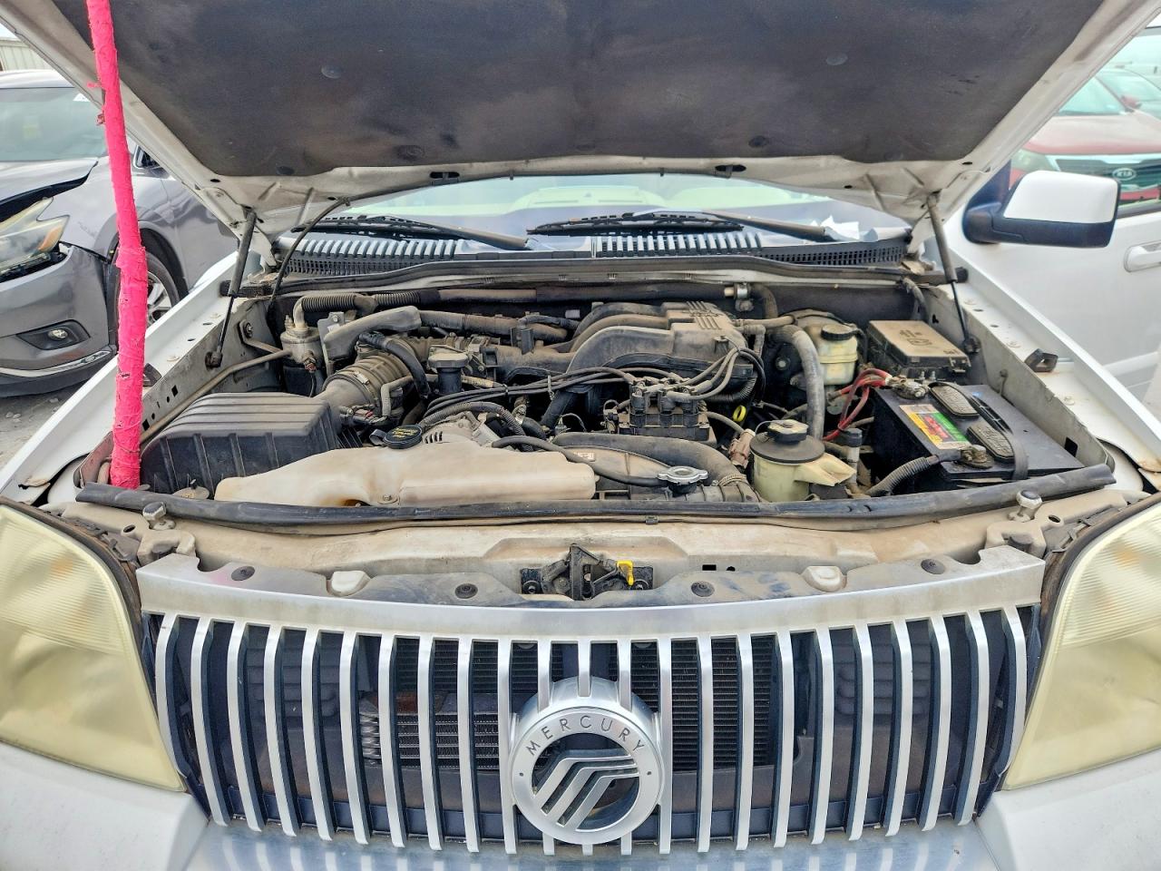2006 Mercury Mountaineer Luxury White vin: 4M2EU37E46UJ07707