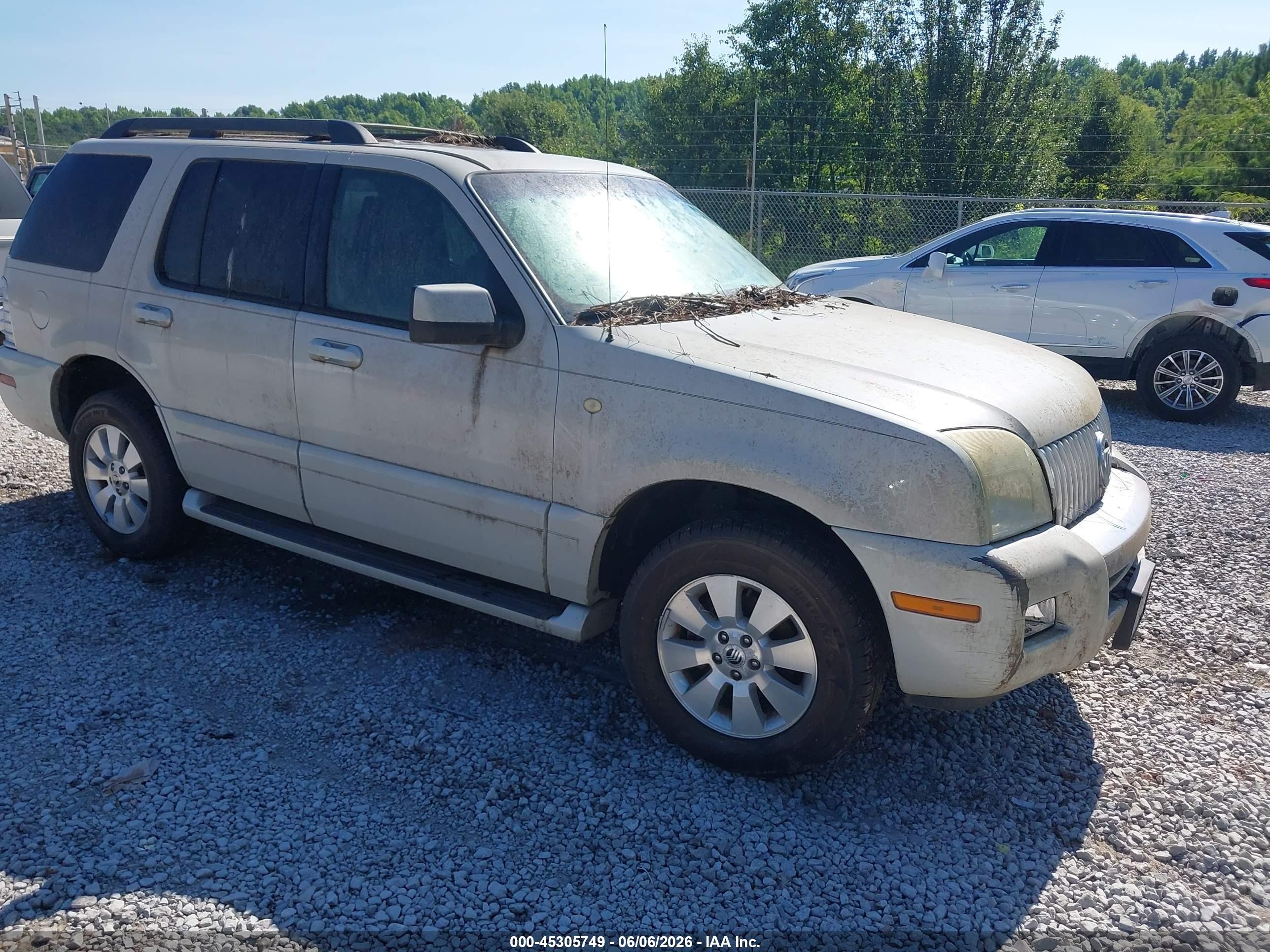 2006 Mercury Mountaineer Luxury White vin: 4M2EU37E66UJ24461