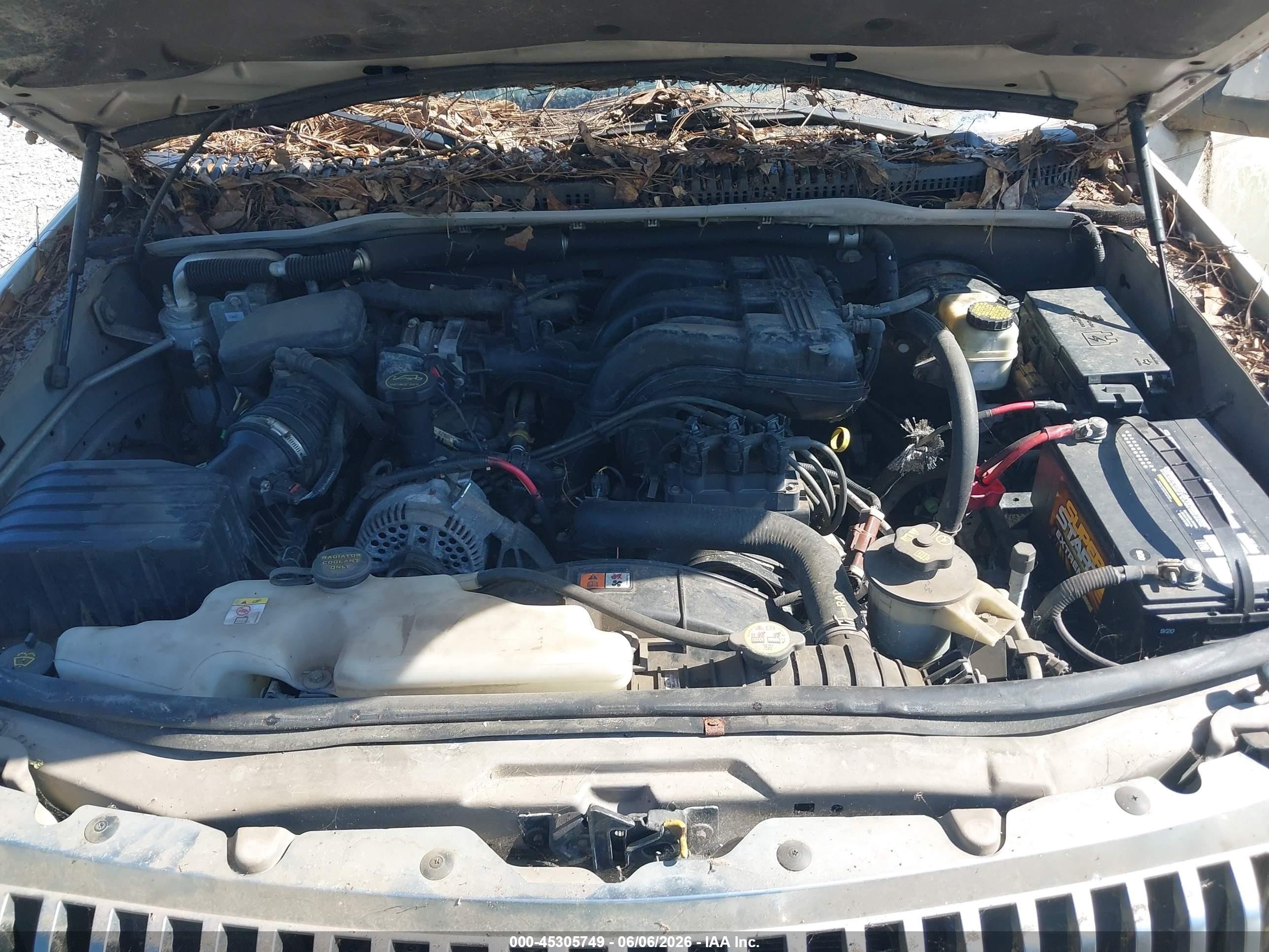 2006 Mercury Mountaineer Luxury White vin: 4M2EU37E66UJ24461