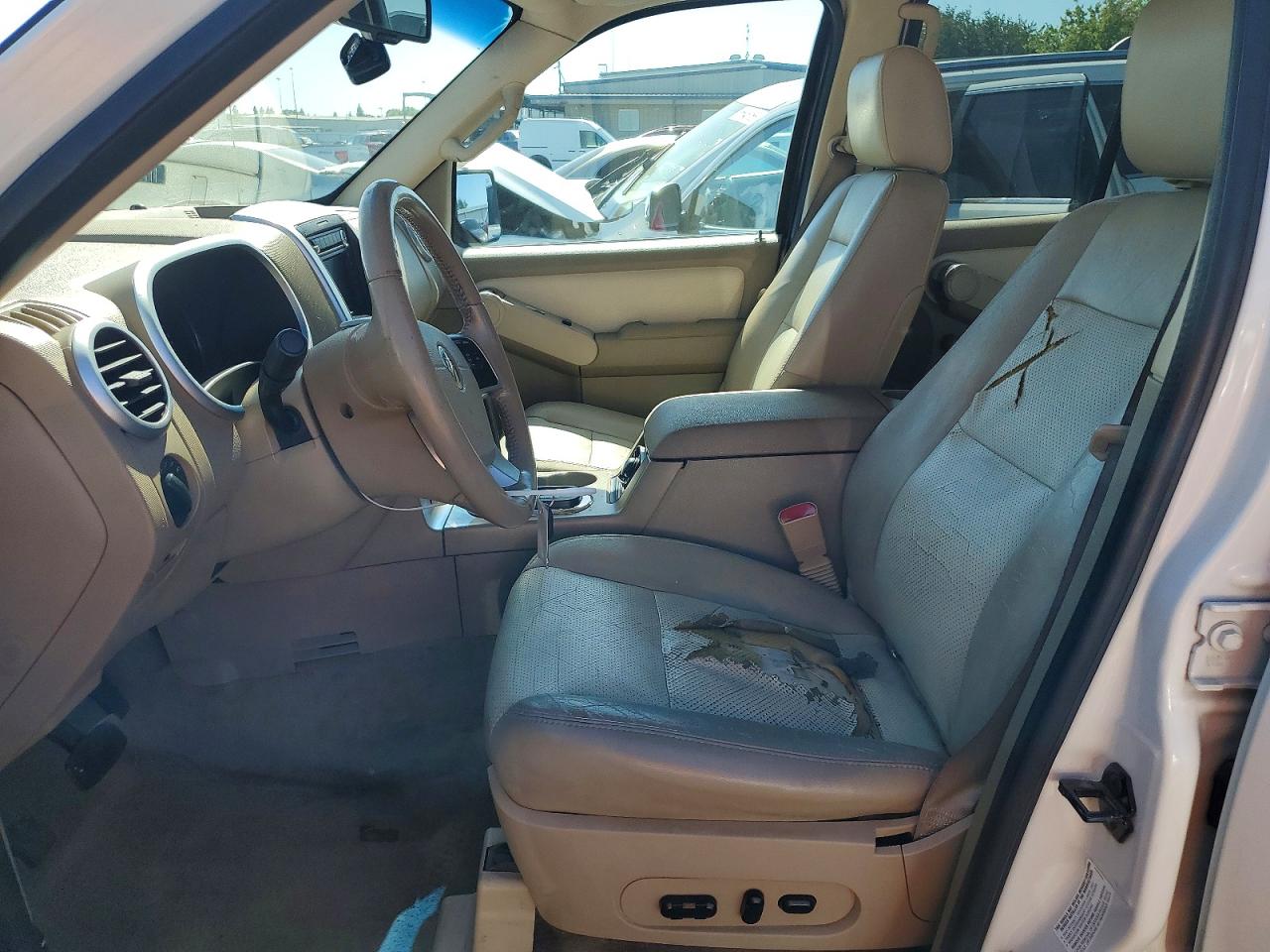2008 Mercury Mountaineer Premier White vin: 4M2EU38828UJ00203