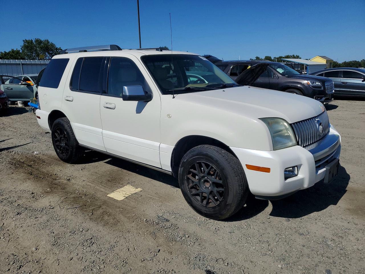 2008 Mercury Mountaineer Premier White vin: 4M2EU38828UJ00203