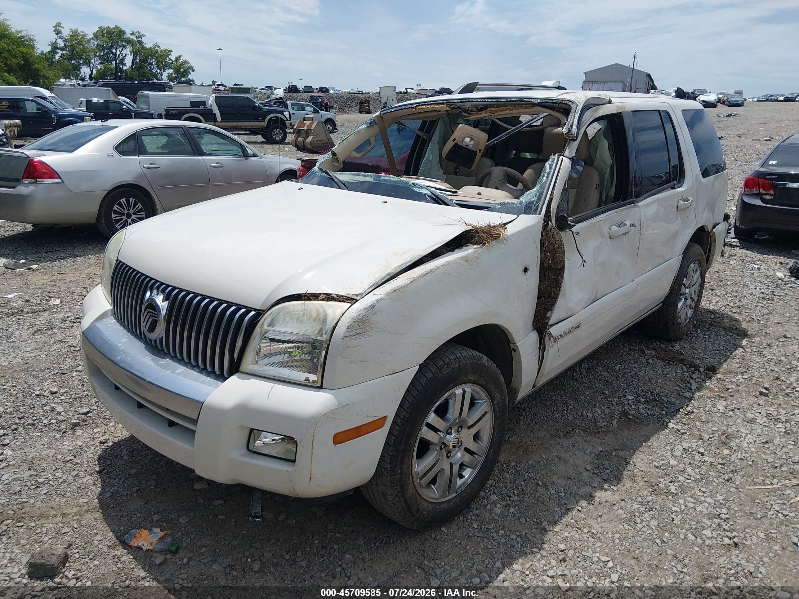 2008 Mercury Mountaineer Premier White vin: 4M2EU38838UJ09685
