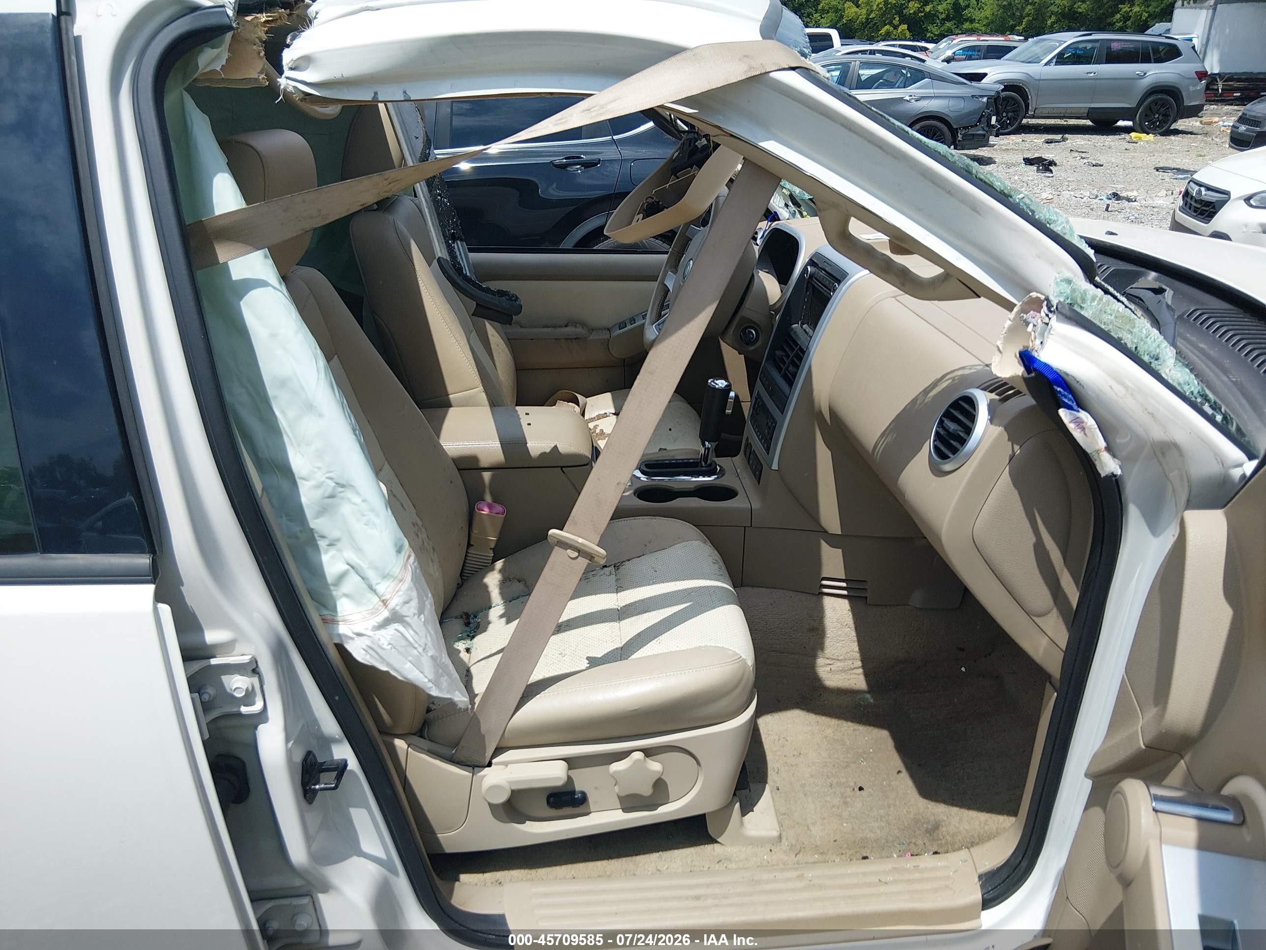 2008 Mercury Mountaineer Premier White vin: 4M2EU38838UJ09685