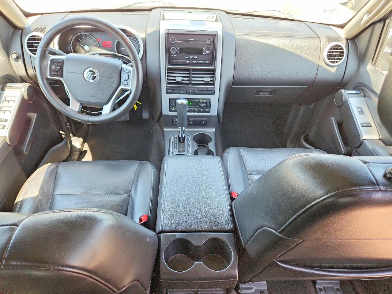 2007 Mercury Mountaineer Premier White vin: 4M2EU38867UJ18508