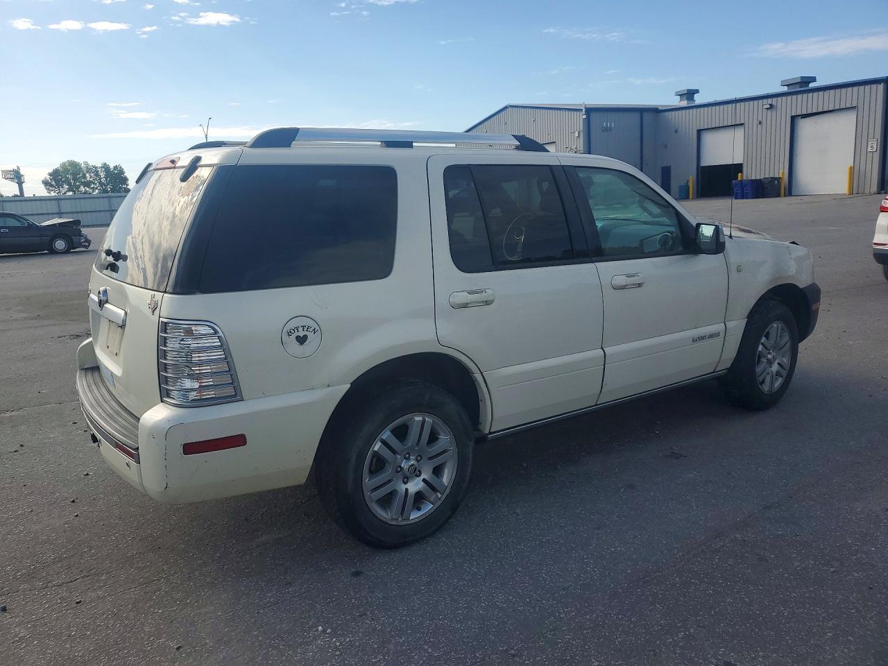 2008 Mercury Mountaineer Premier Cream vin: 4M2EU38E28UJ14723