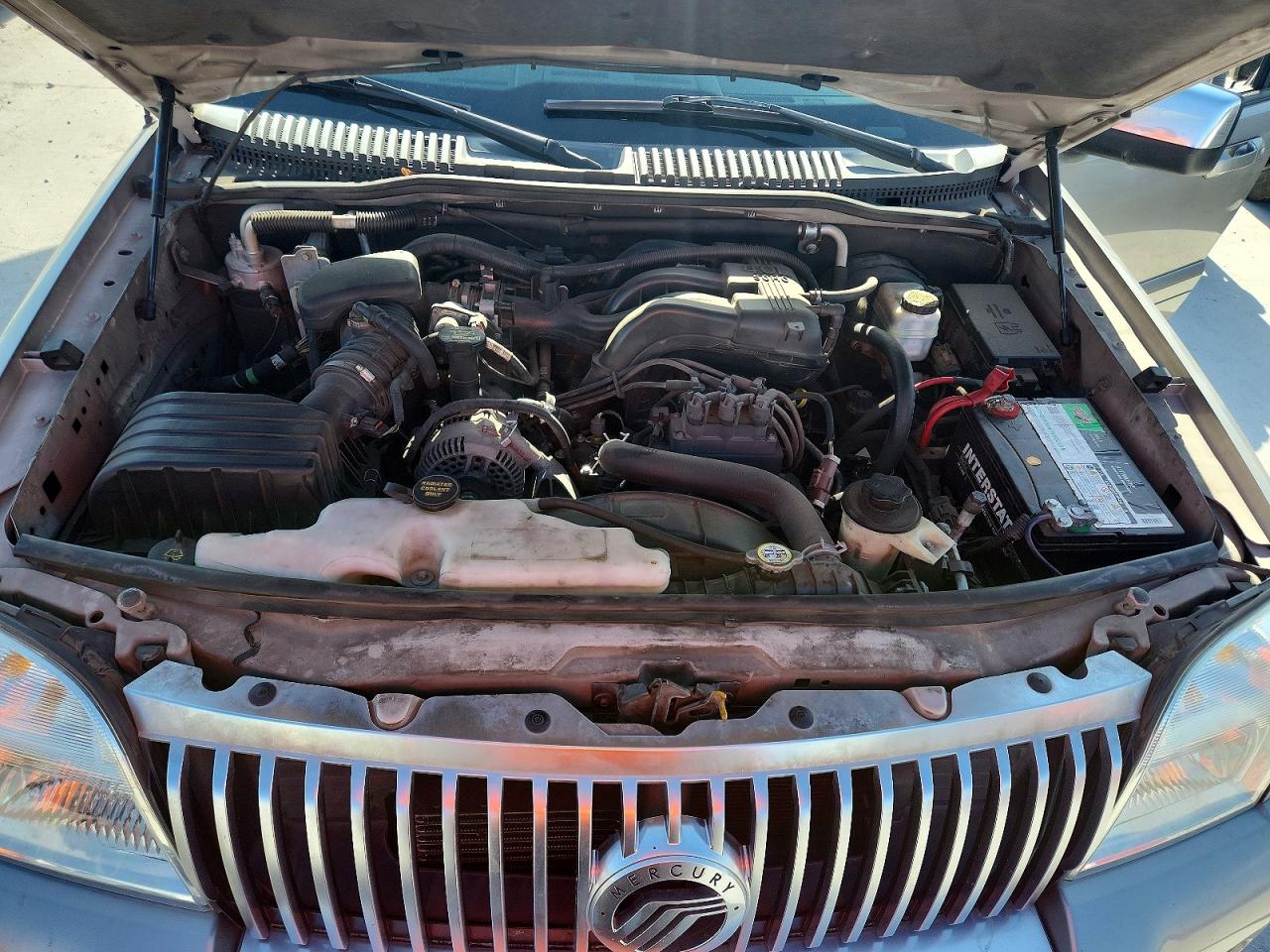 2008 Mercury Mountaineer Premier Серебряный vin: 4M2EU38E48UJ17378