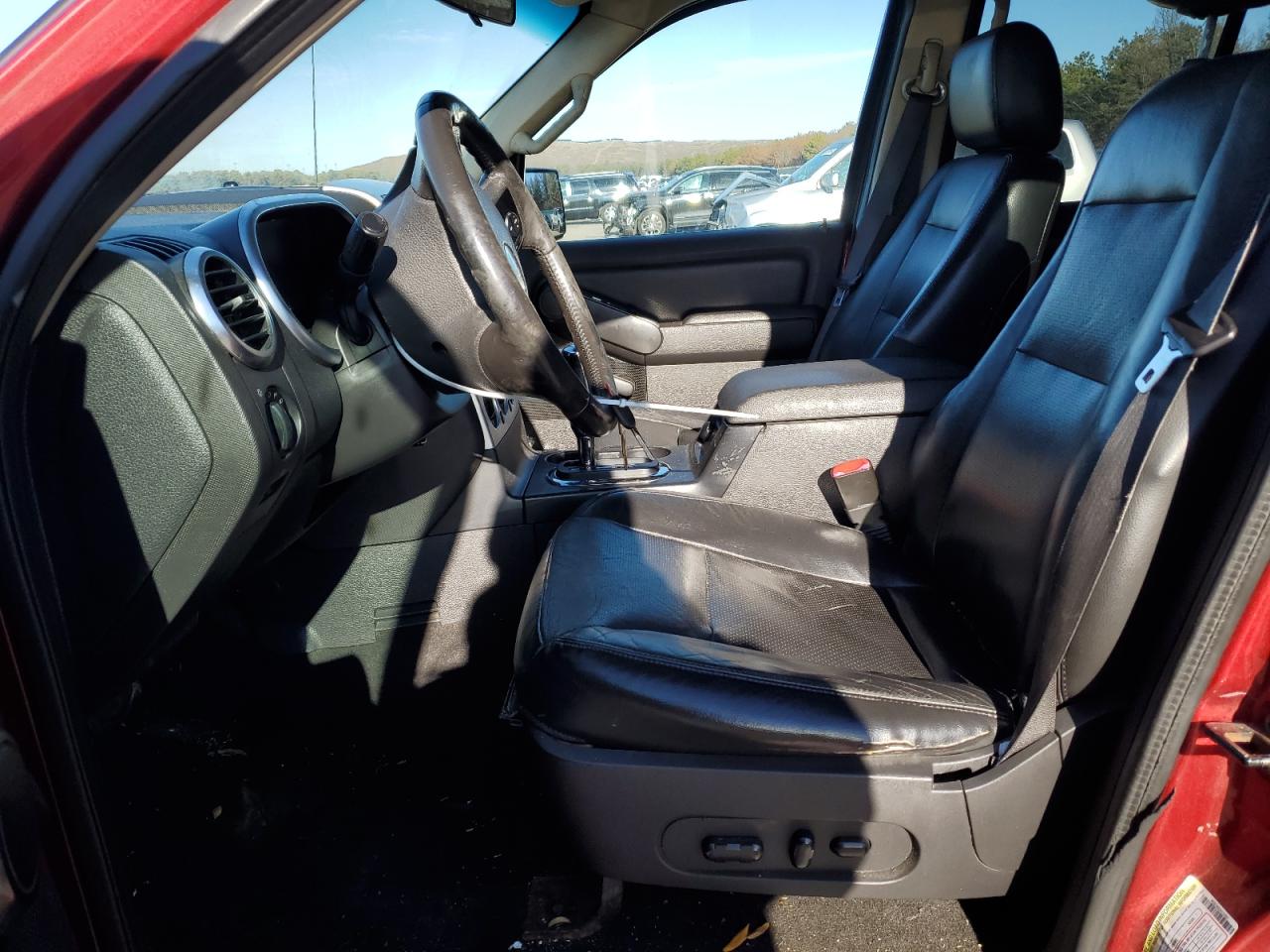2006 Mercury Mountaineer Convenience Red vin: 4M2EU46E46UJ00991
